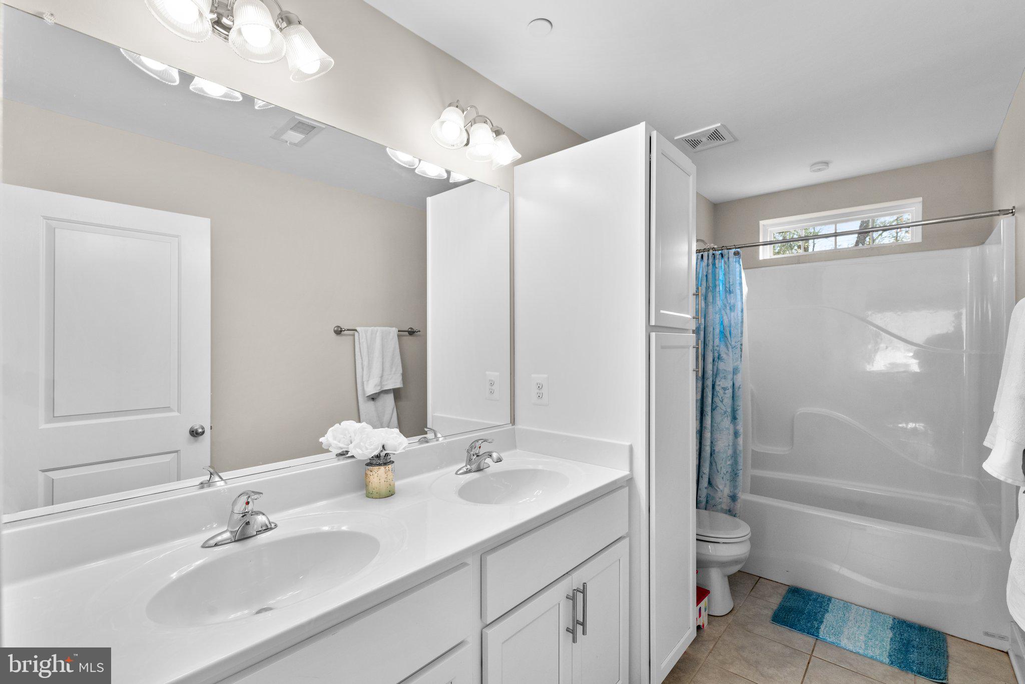 823 CHESTNUT TREE DRIVE