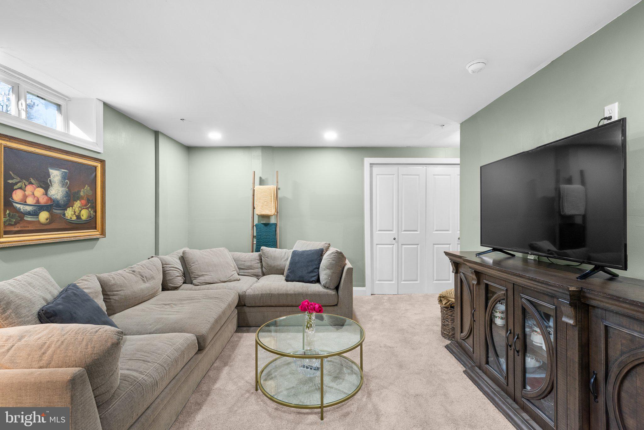 823 CHESTNUT TREE DRIVE