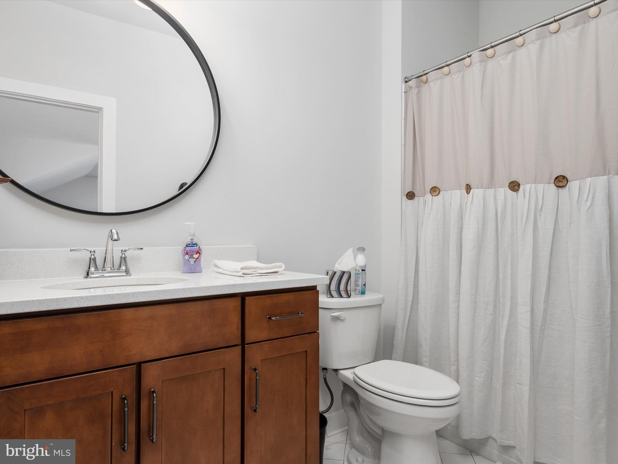 4017 CURLED DOCK LANE