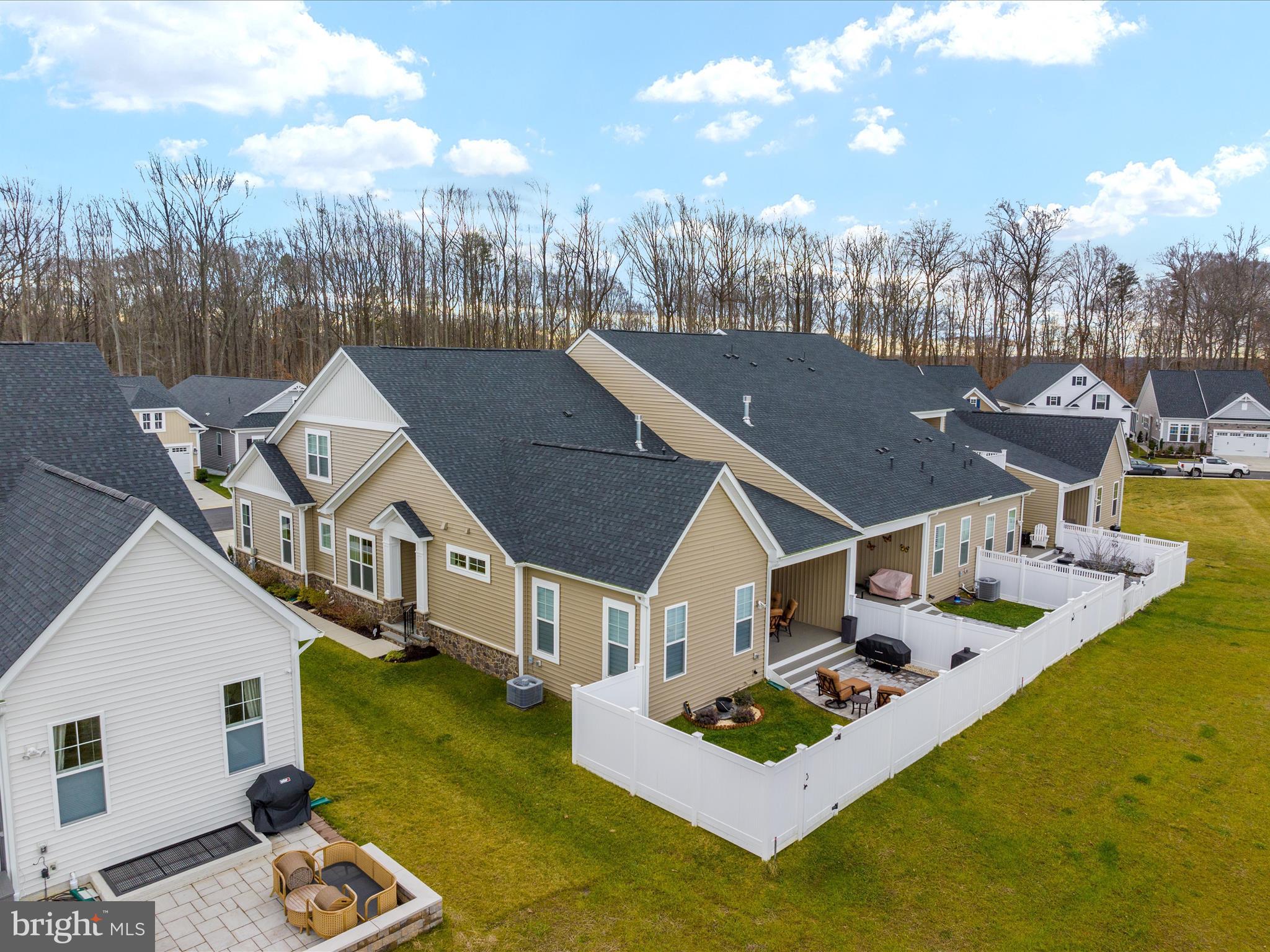 4017 CURLED DOCK LANE