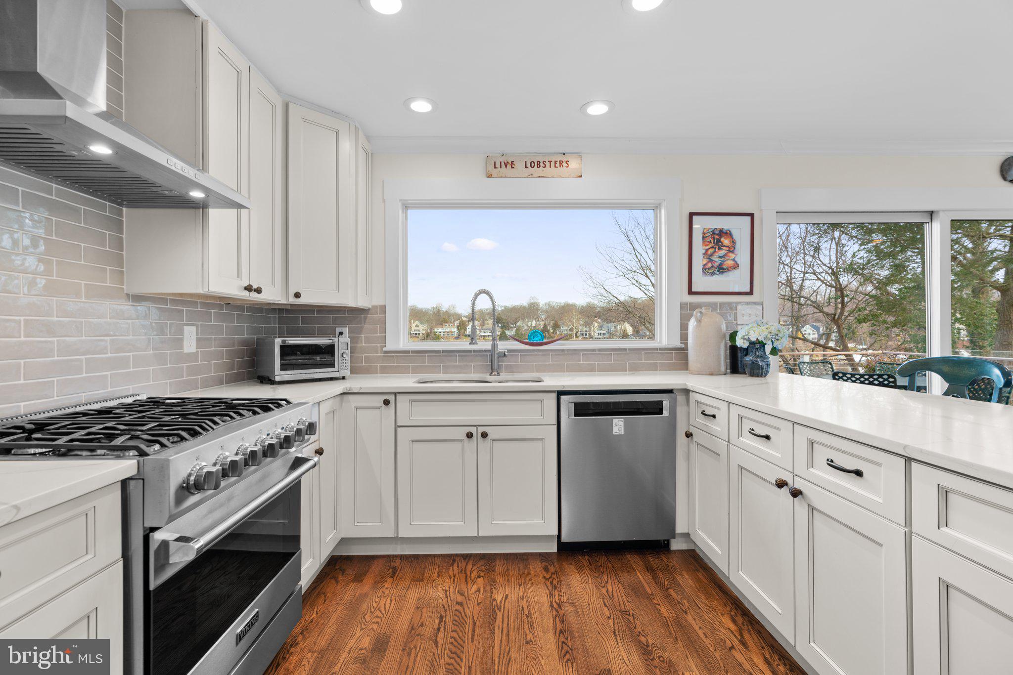 1226 SEVERNVIEW DRIVE