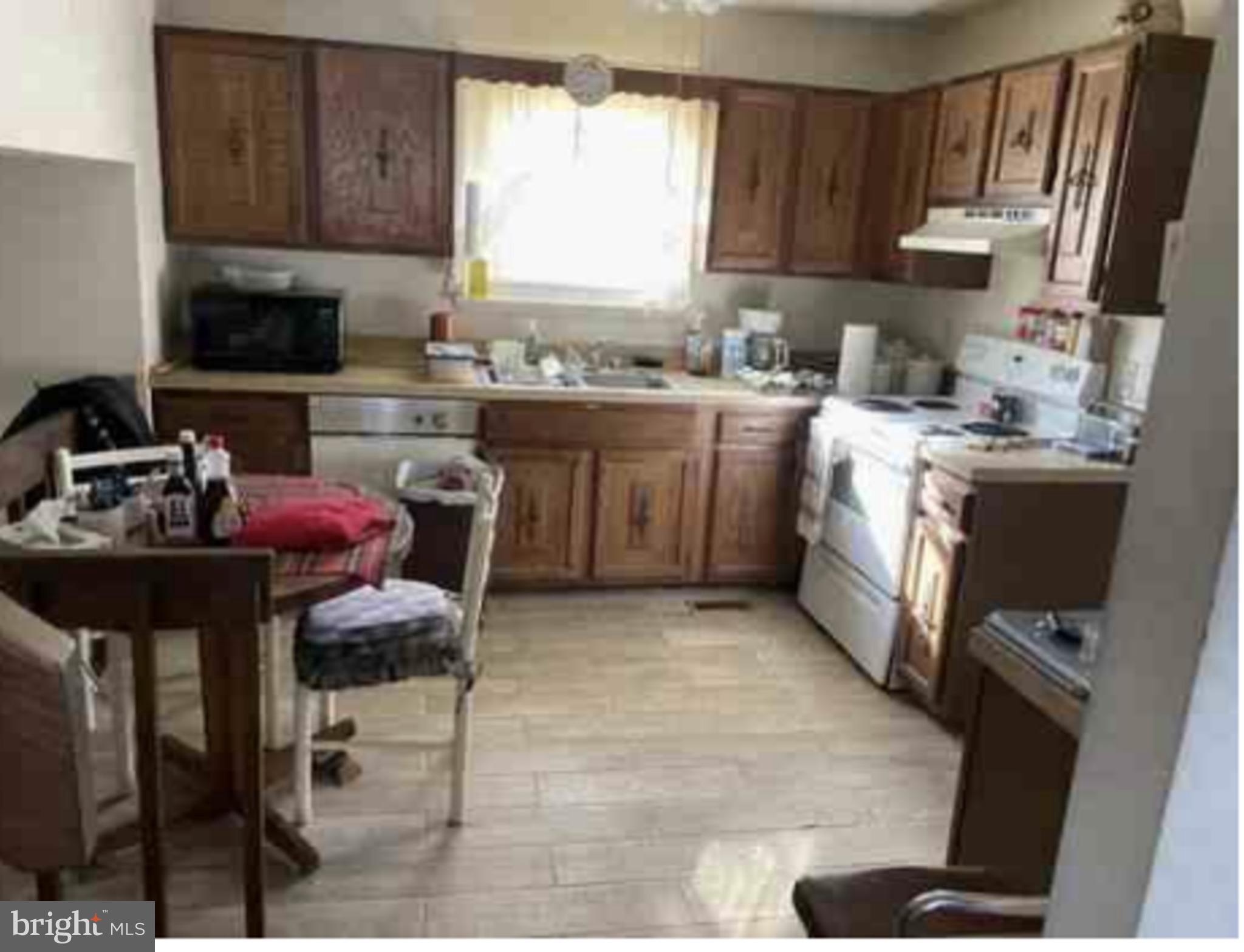 5212 COTTONWOOD DRIVE
