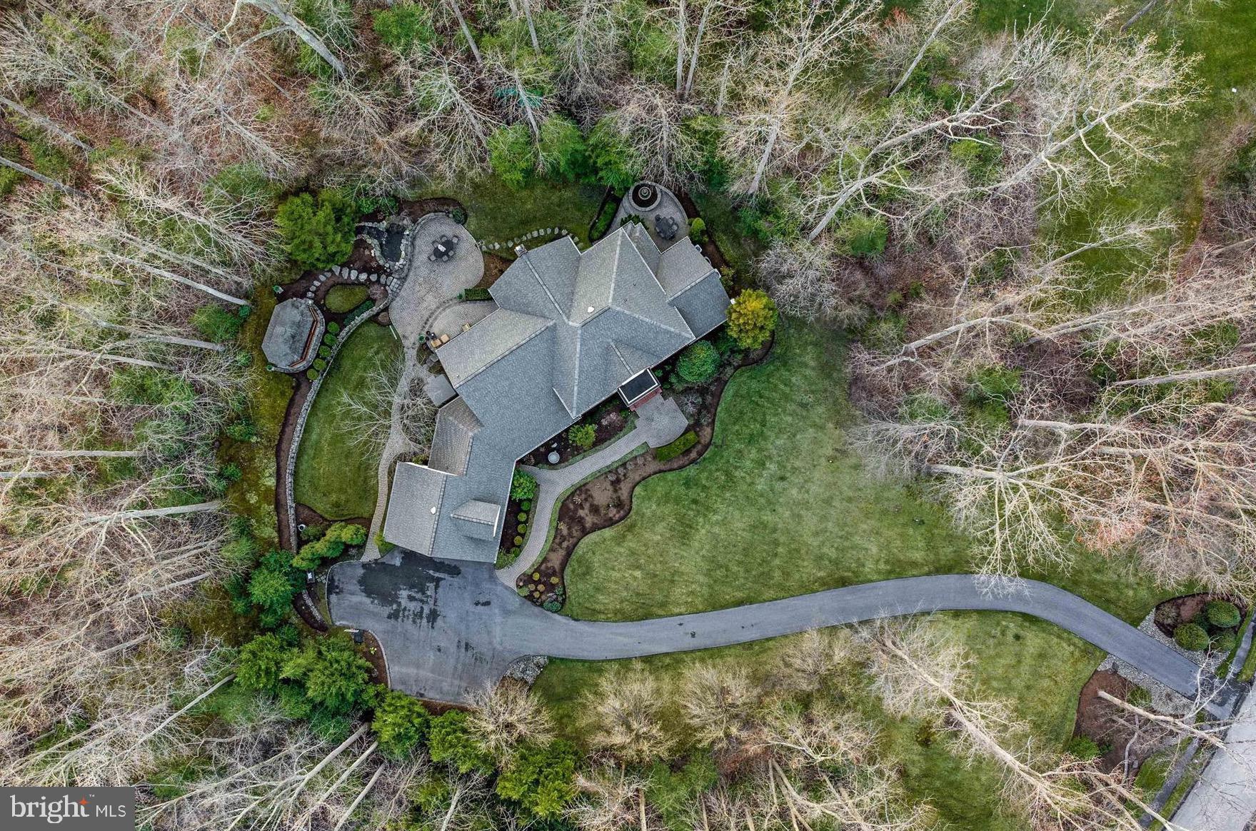 3106 FERN HILL COURT