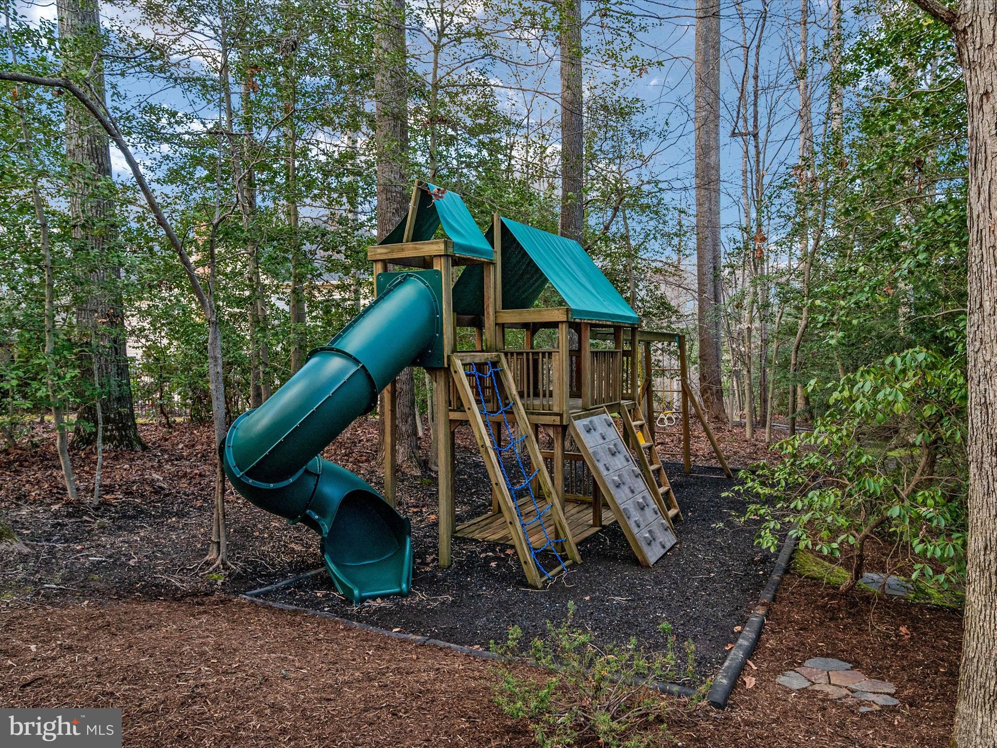 3106 FERN HILL COURT