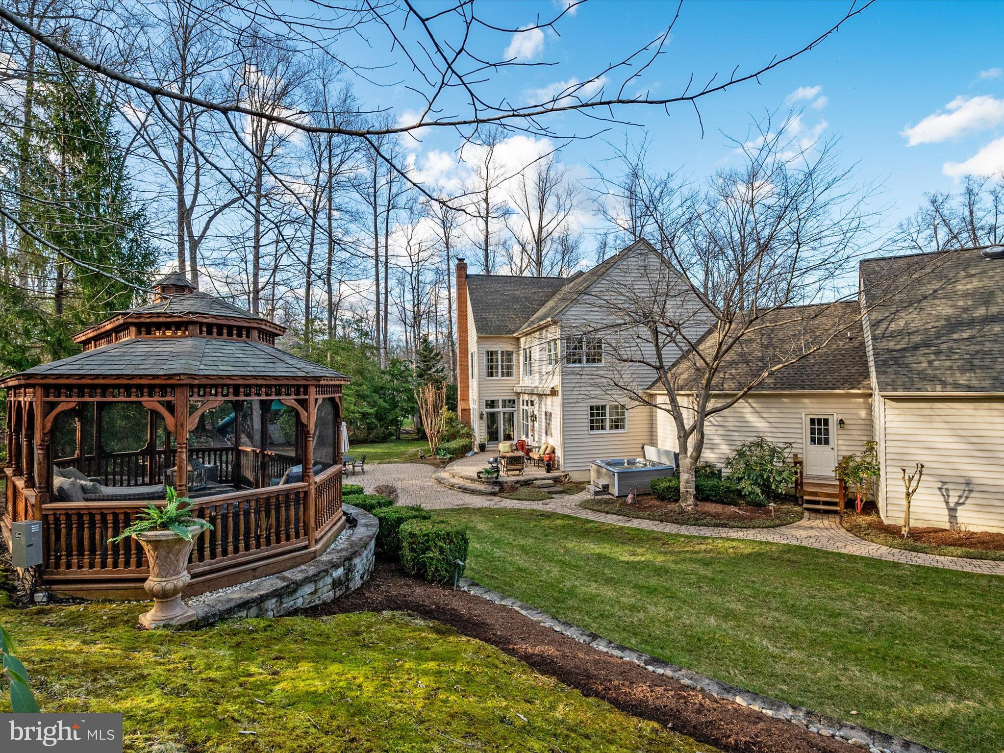 3106 FERN HILL COURT