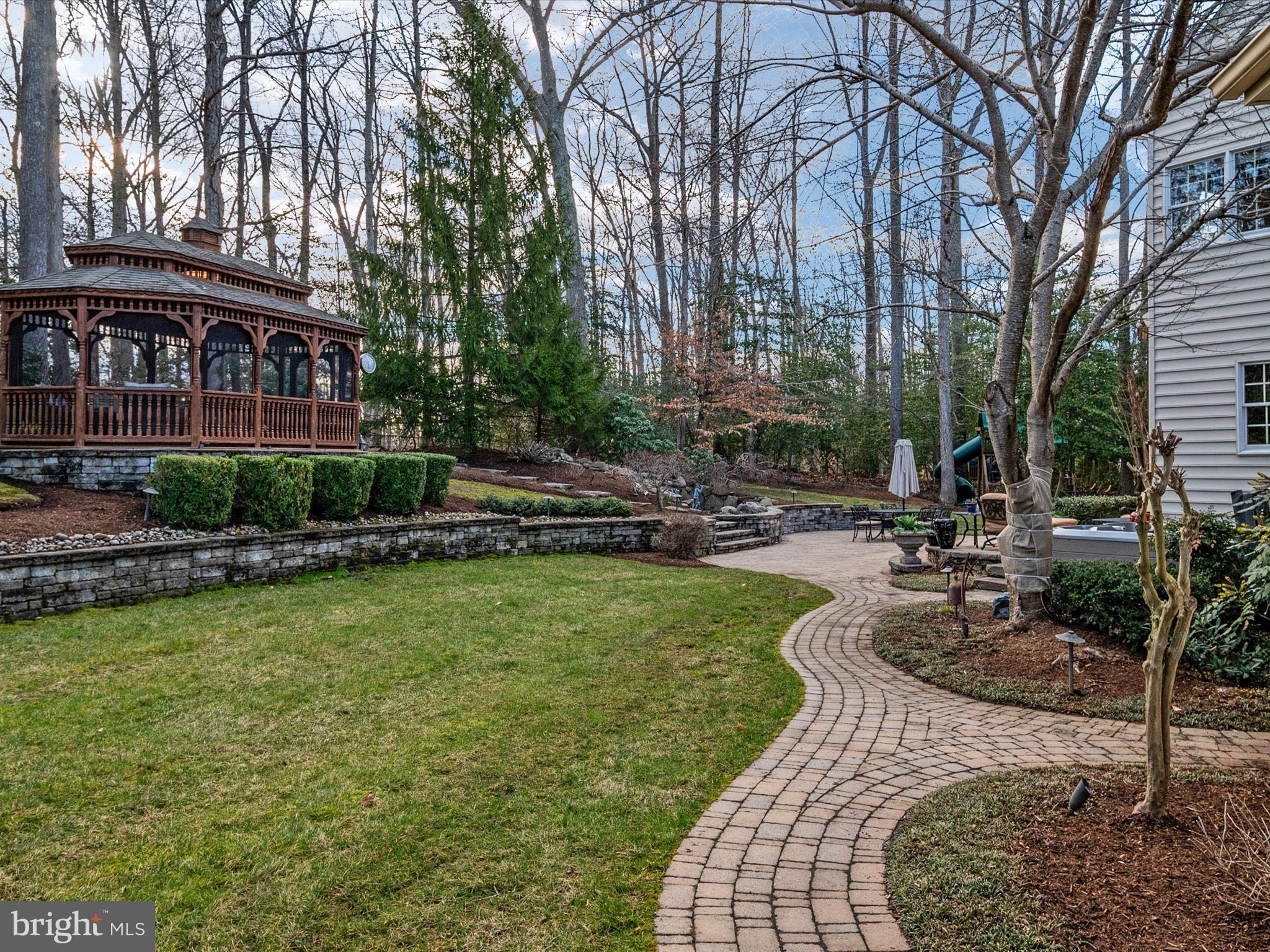 3106 FERN HILL COURT