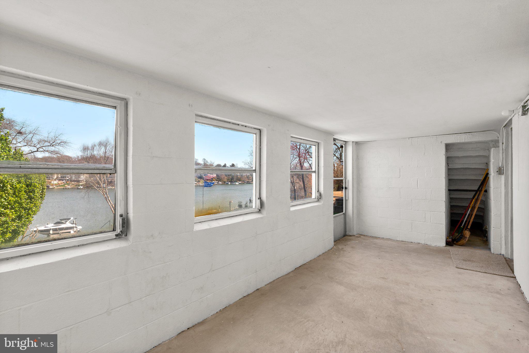 1210 SEVERNVIEW DRIVE