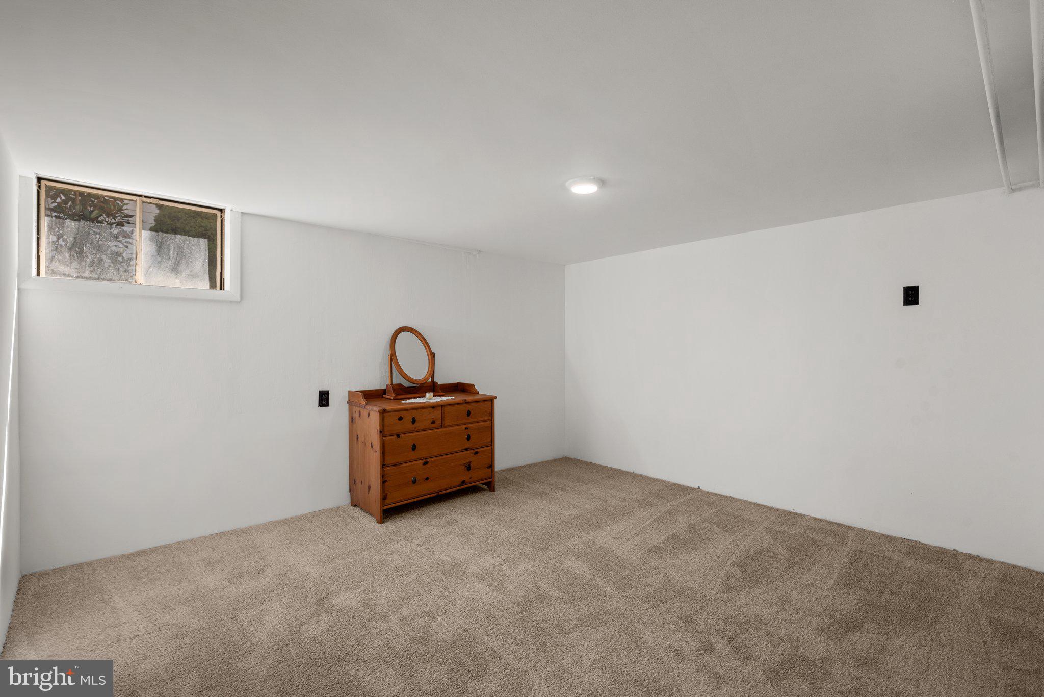 1210 SEVERNVIEW DRIVE