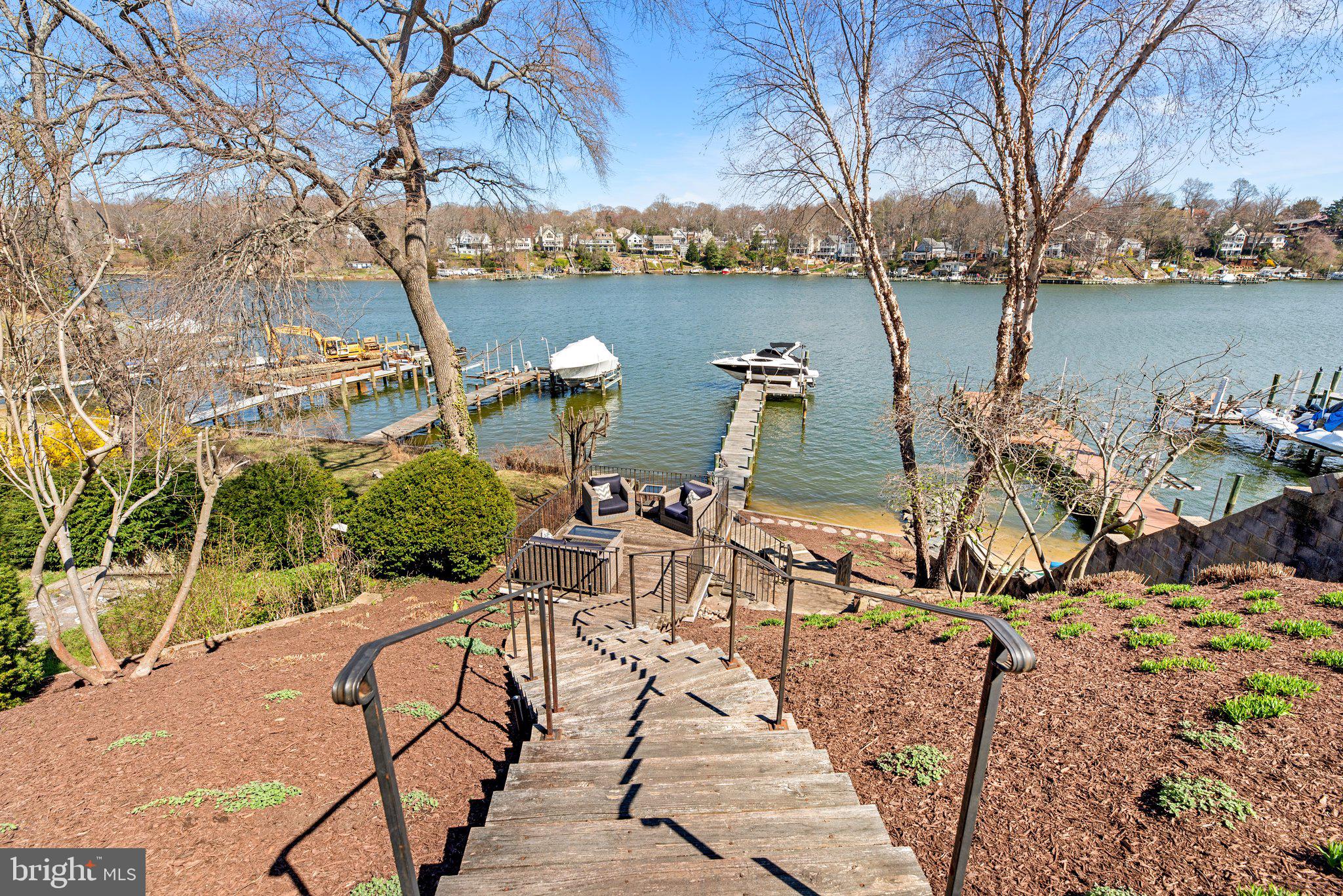 1210 SEVERNVIEW DRIVE