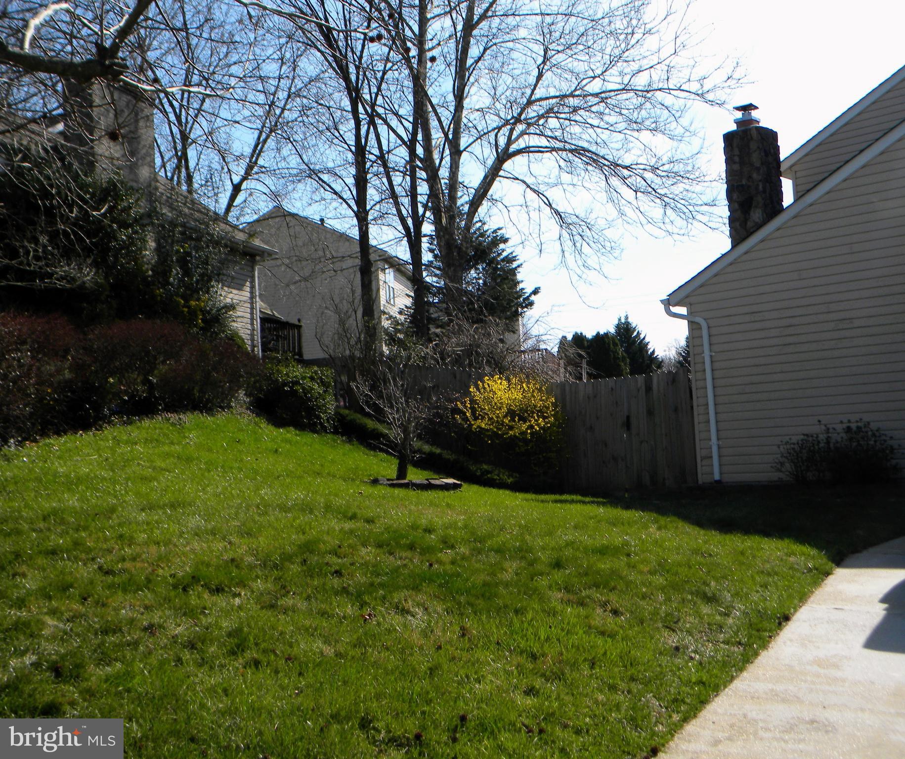 431 TWIN OAKS ROAD