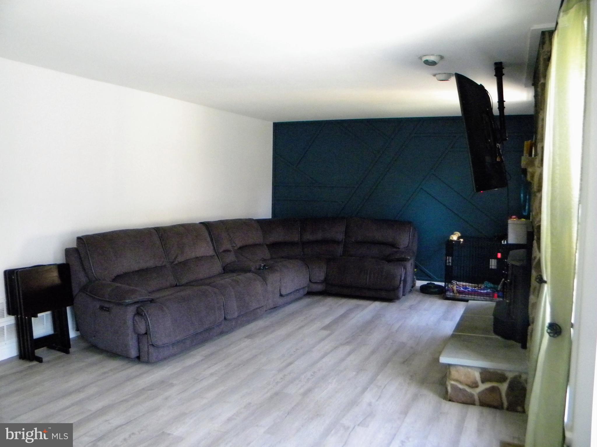 431 TWIN OAKS ROAD