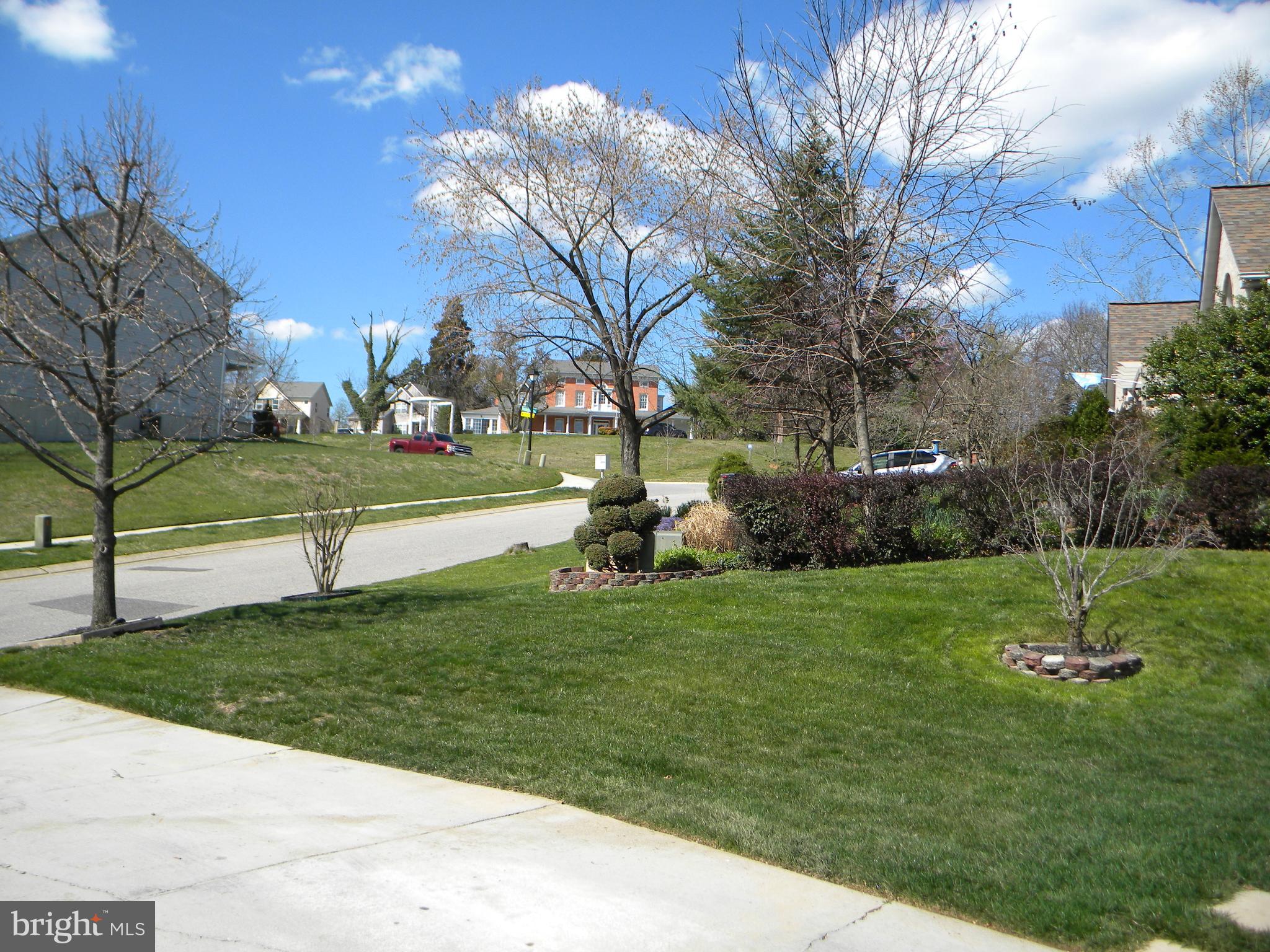 431 TWIN OAKS ROAD