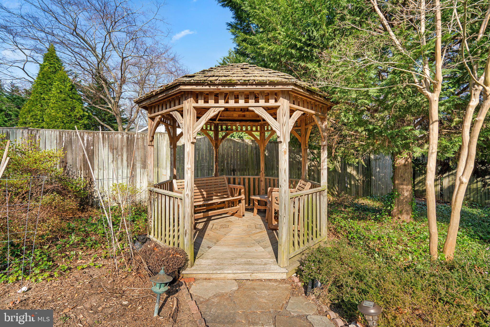 102 ASKEWTON ROAD