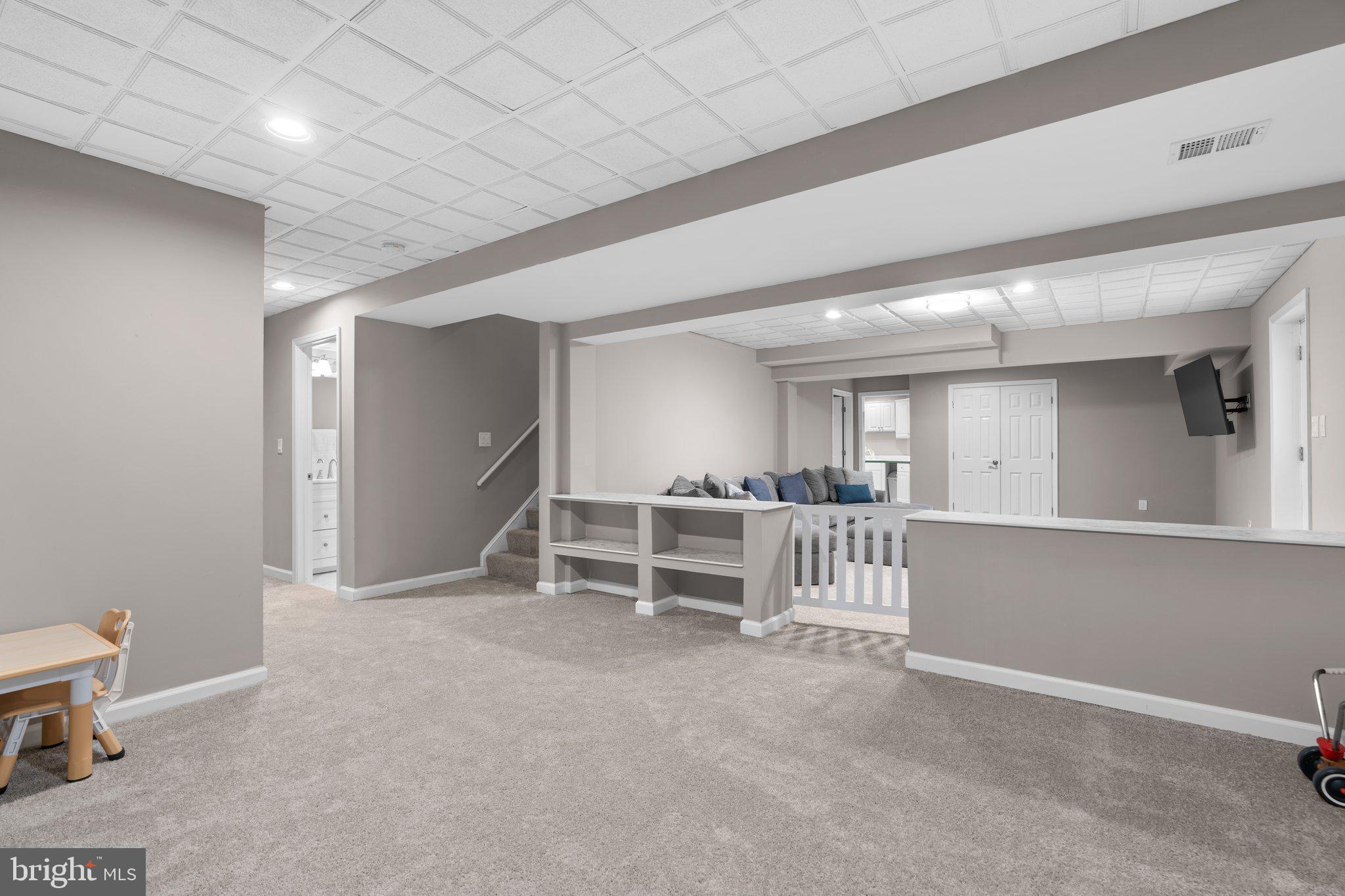 1606 HONEYSUCKLE RIDGE COURT