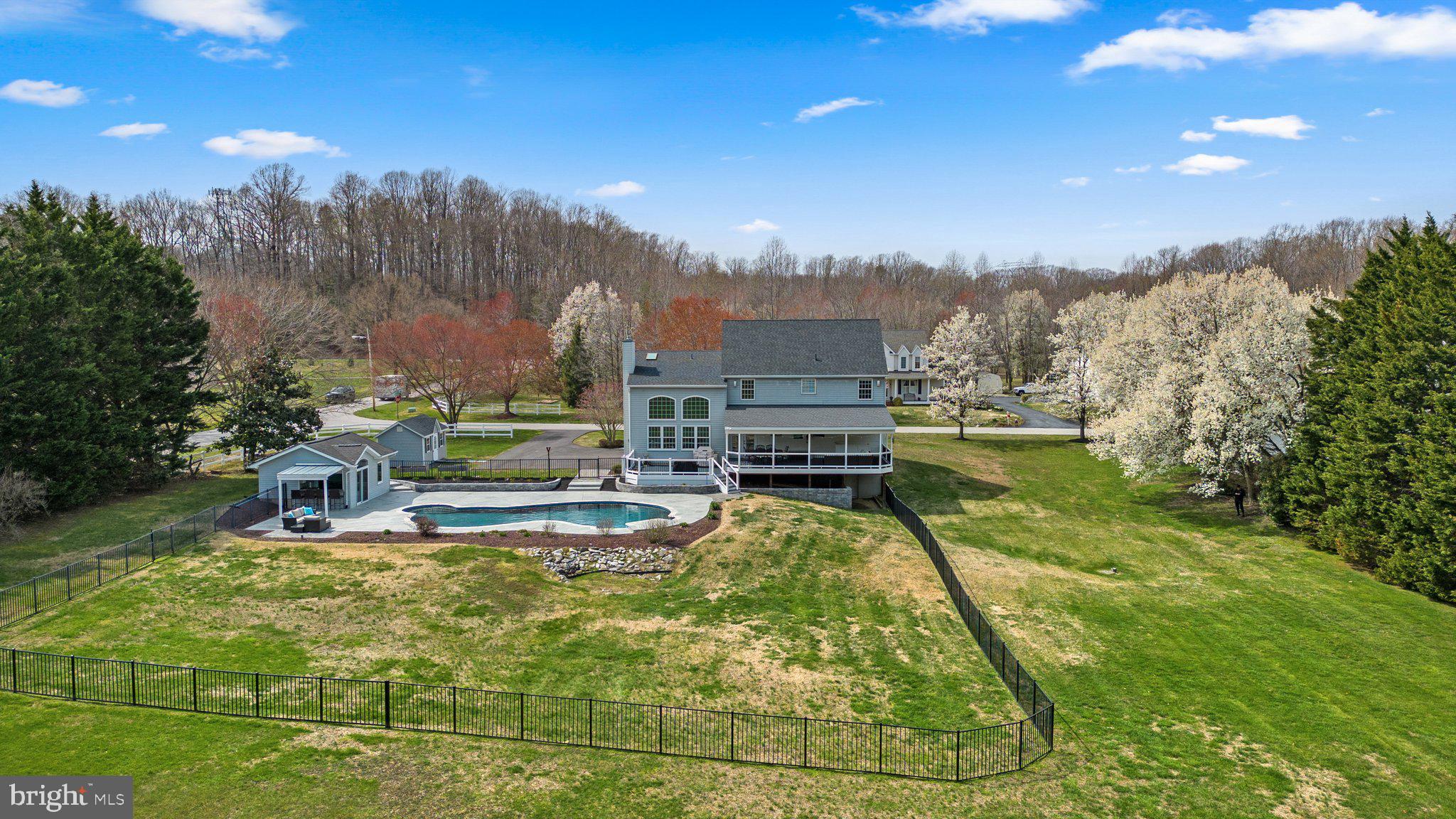 1709 BEARDS CREEK COURT