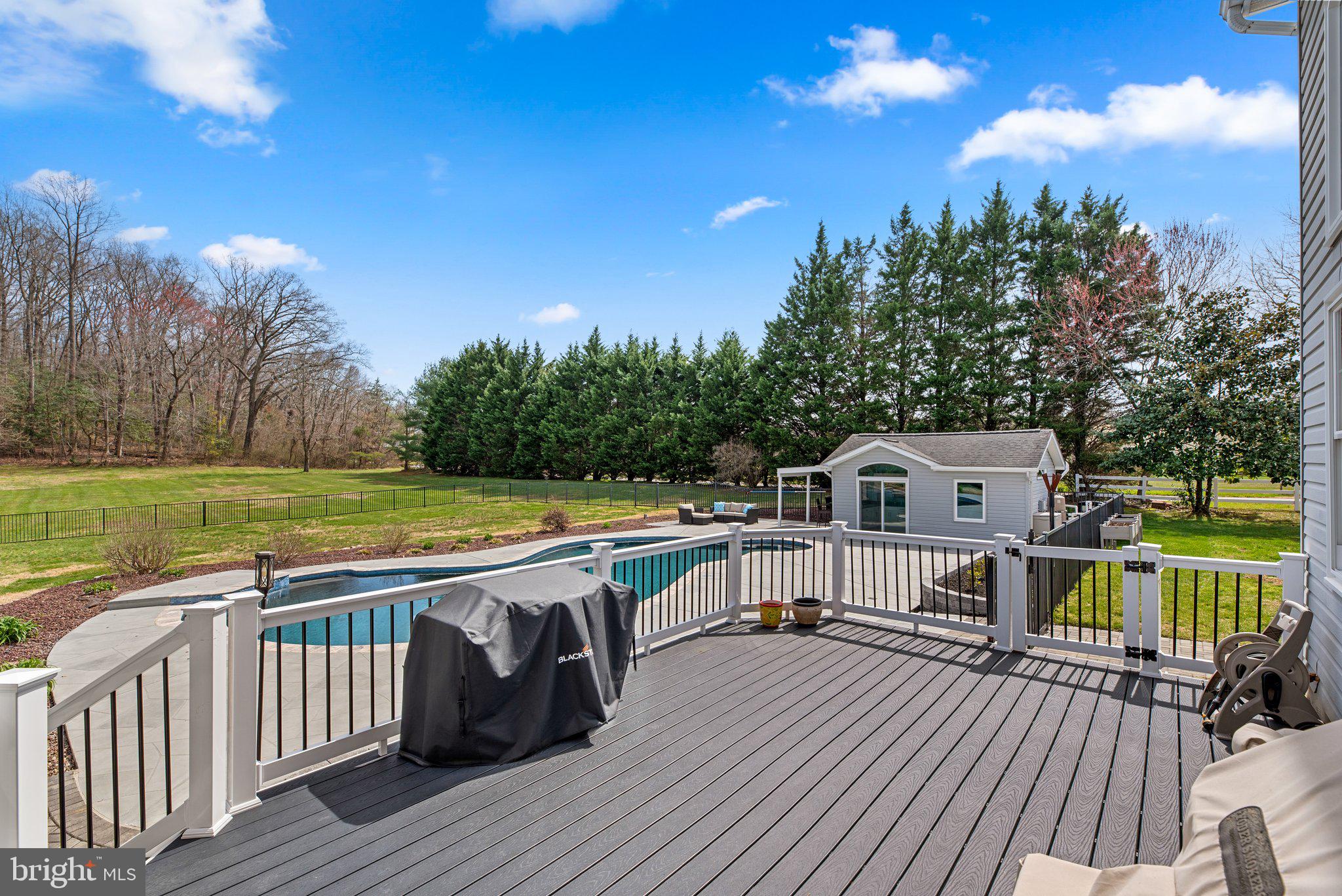 1709 BEARDS CREEK COURT