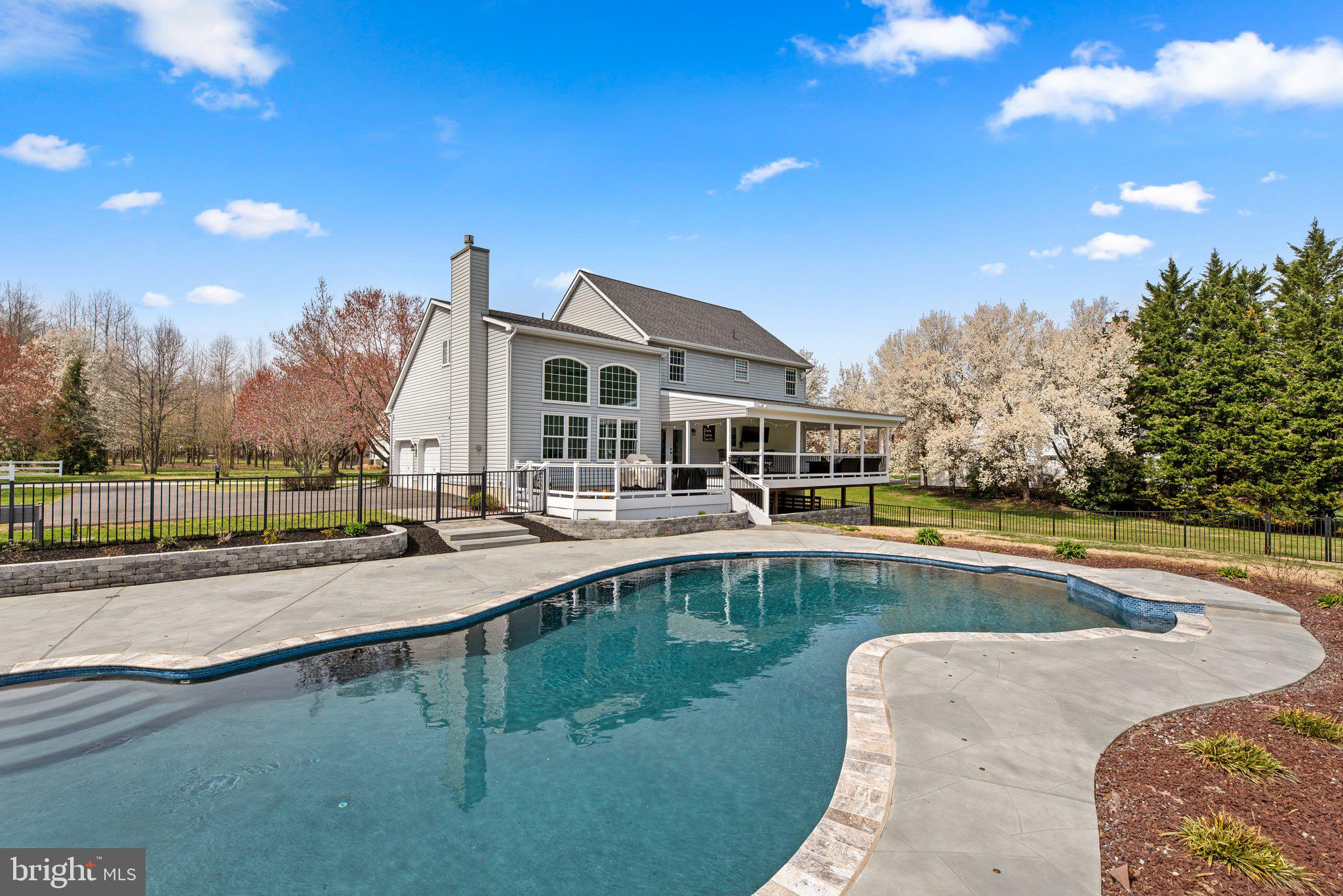 1709 BEARDS CREEK COURT