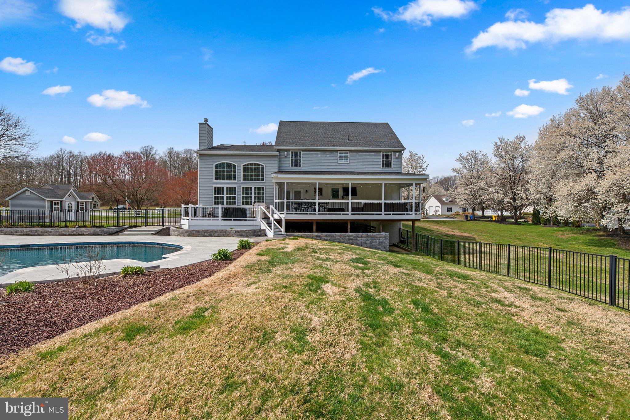 1709 BEARDS CREEK COURT