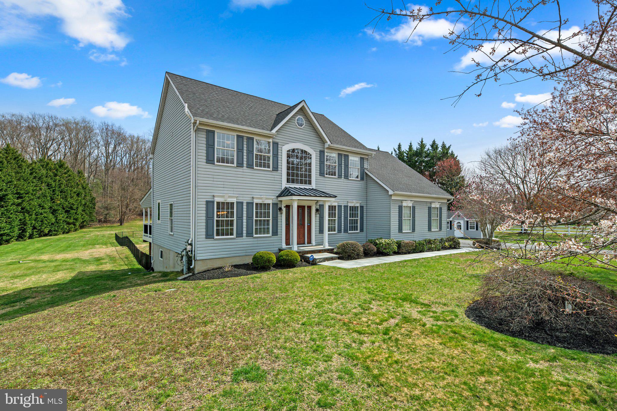 1709 BEARDS CREEK COURT