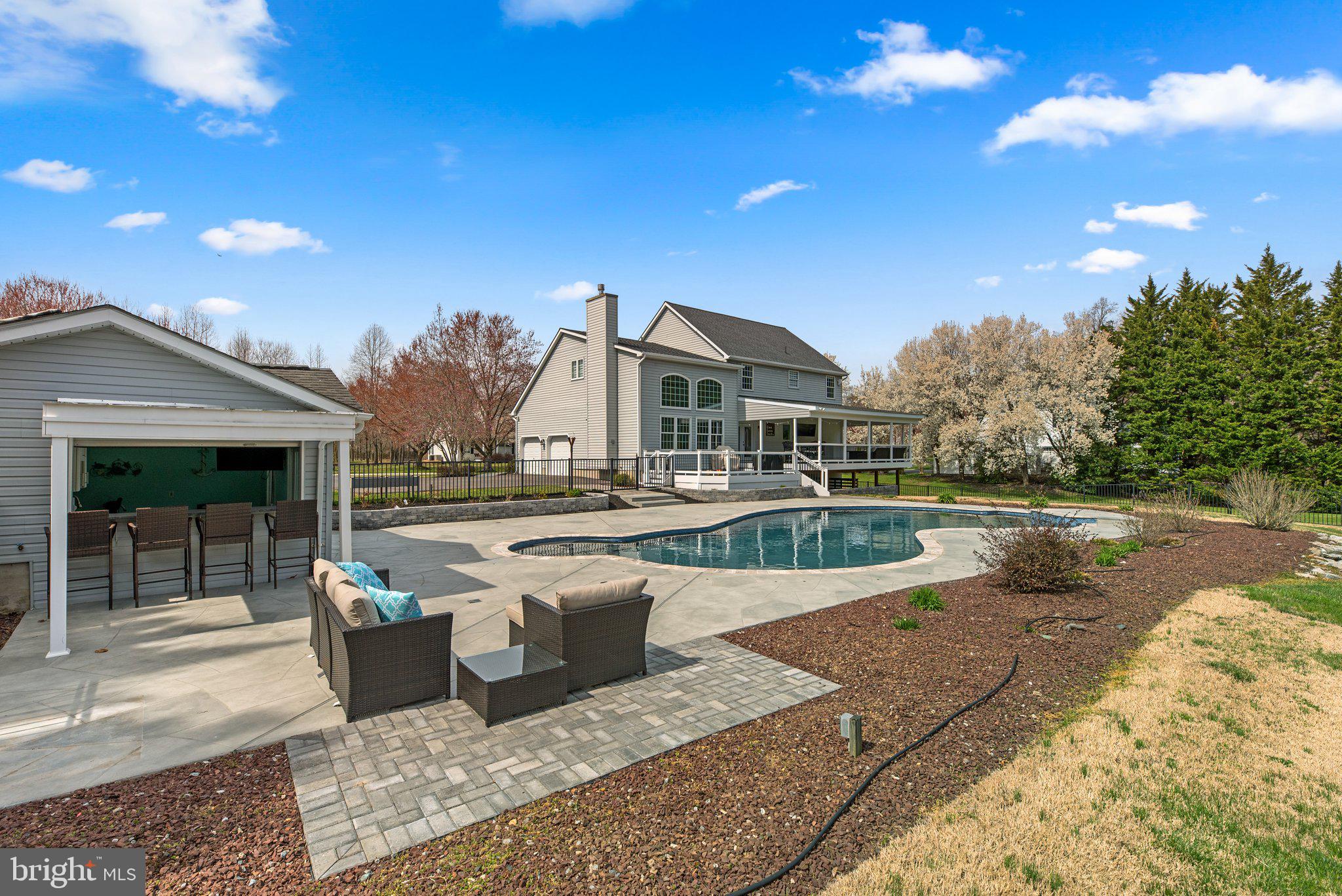 1709 BEARDS CREEK COURT