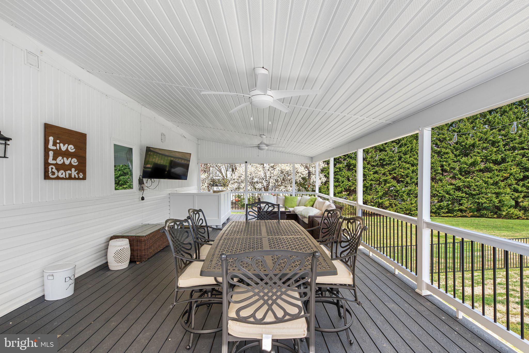 1709 BEARDS CREEK COURT