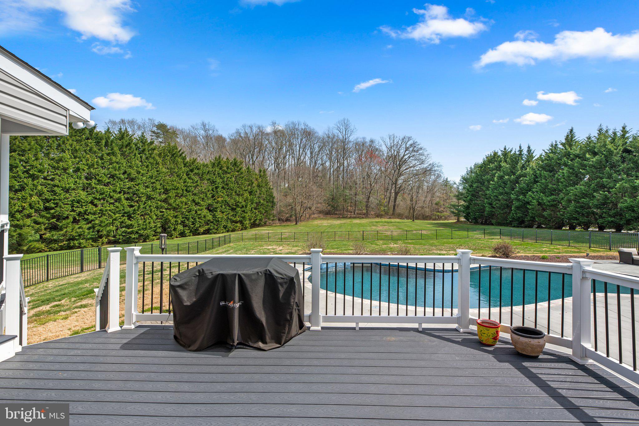 1709 BEARDS CREEK COURT