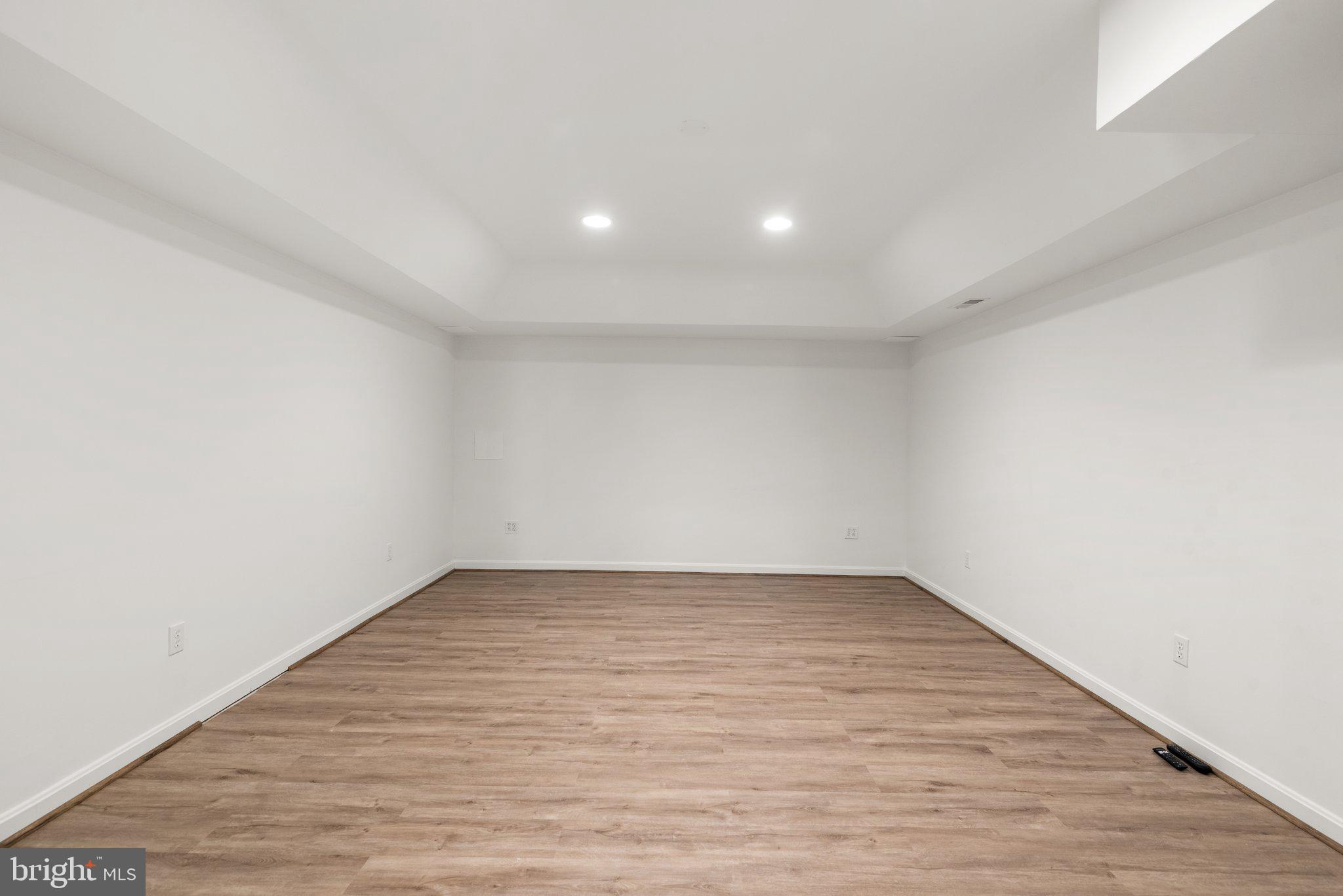 1709 BEARDS CREEK COURT