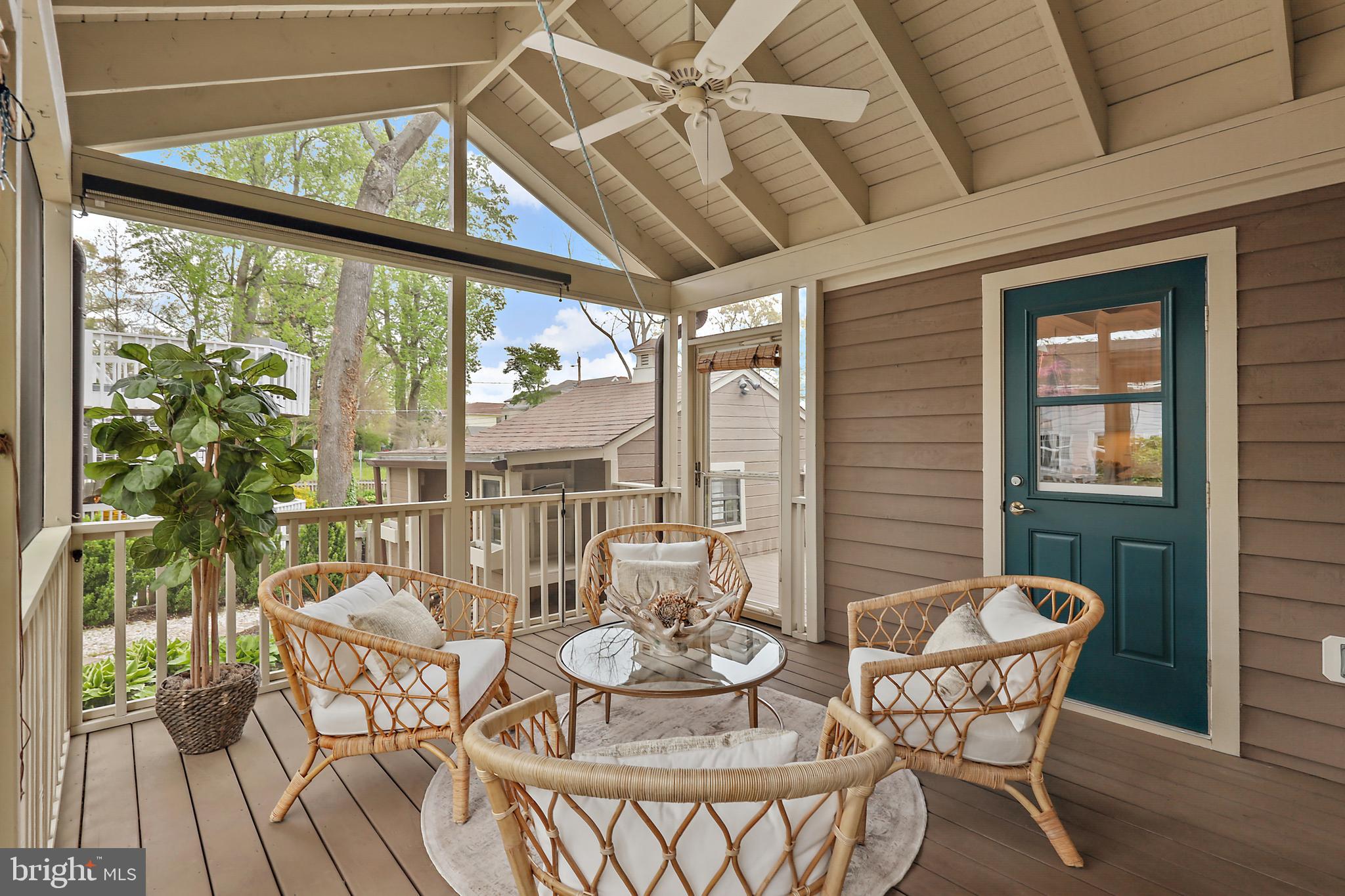 720 N RIVERSIDE DRIVE