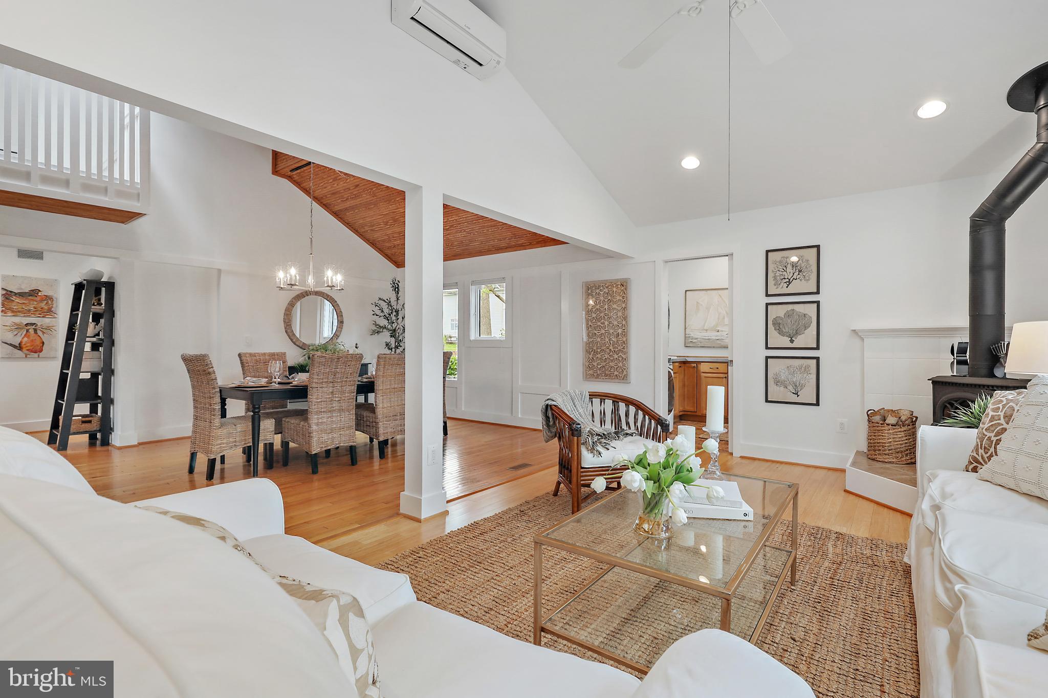 720 N RIVERSIDE DRIVE