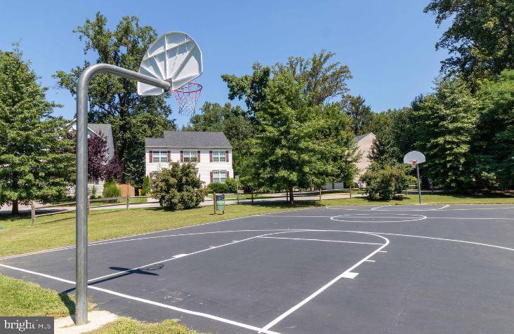 720 N RIVERSIDE DRIVE