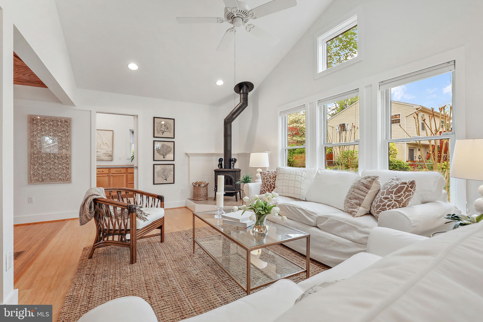 720 N RIVERSIDE DRIVE