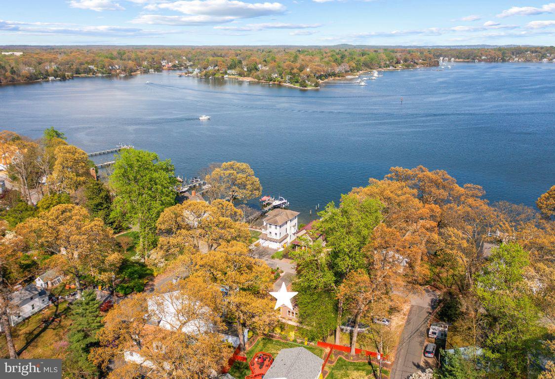 720 N RIVERSIDE DRIVE