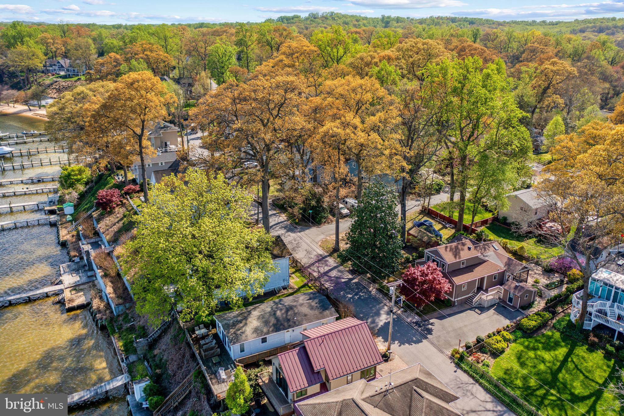 720 N RIVERSIDE DRIVE