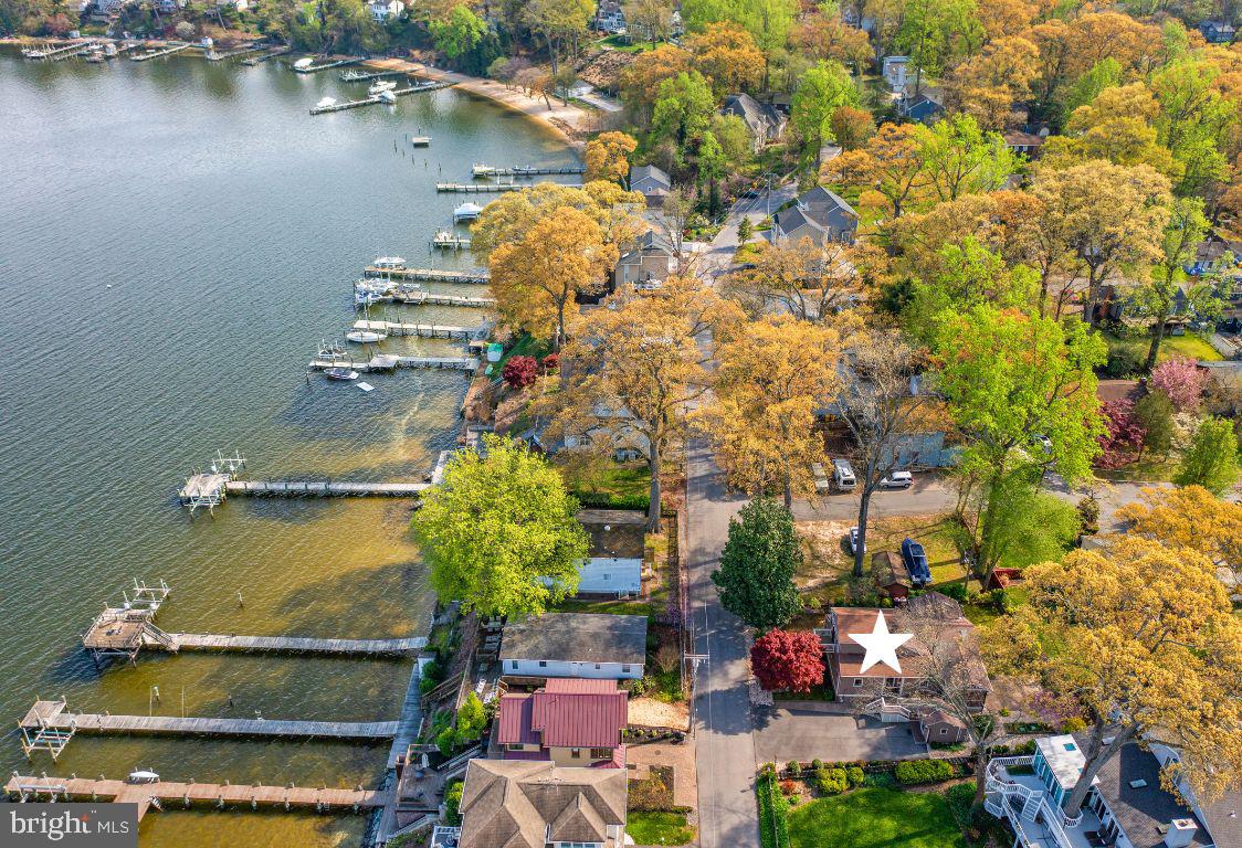 720 N RIVERSIDE DRIVE