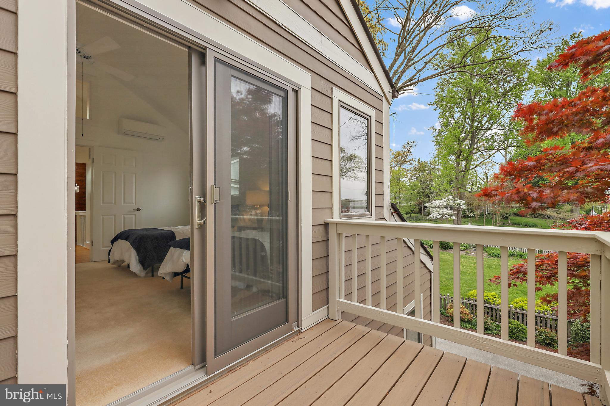 720 N RIVERSIDE DRIVE