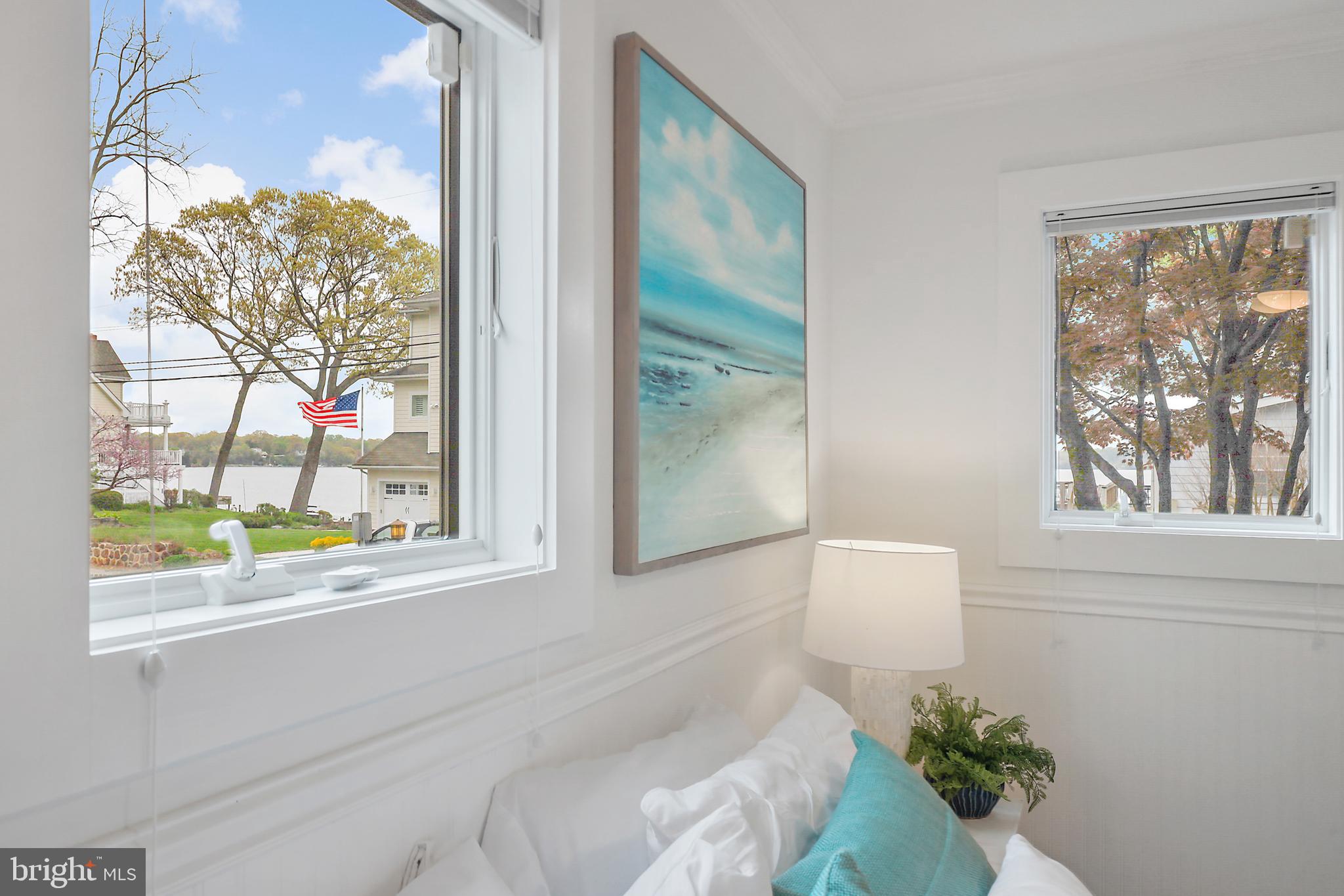 720 N RIVERSIDE DRIVE