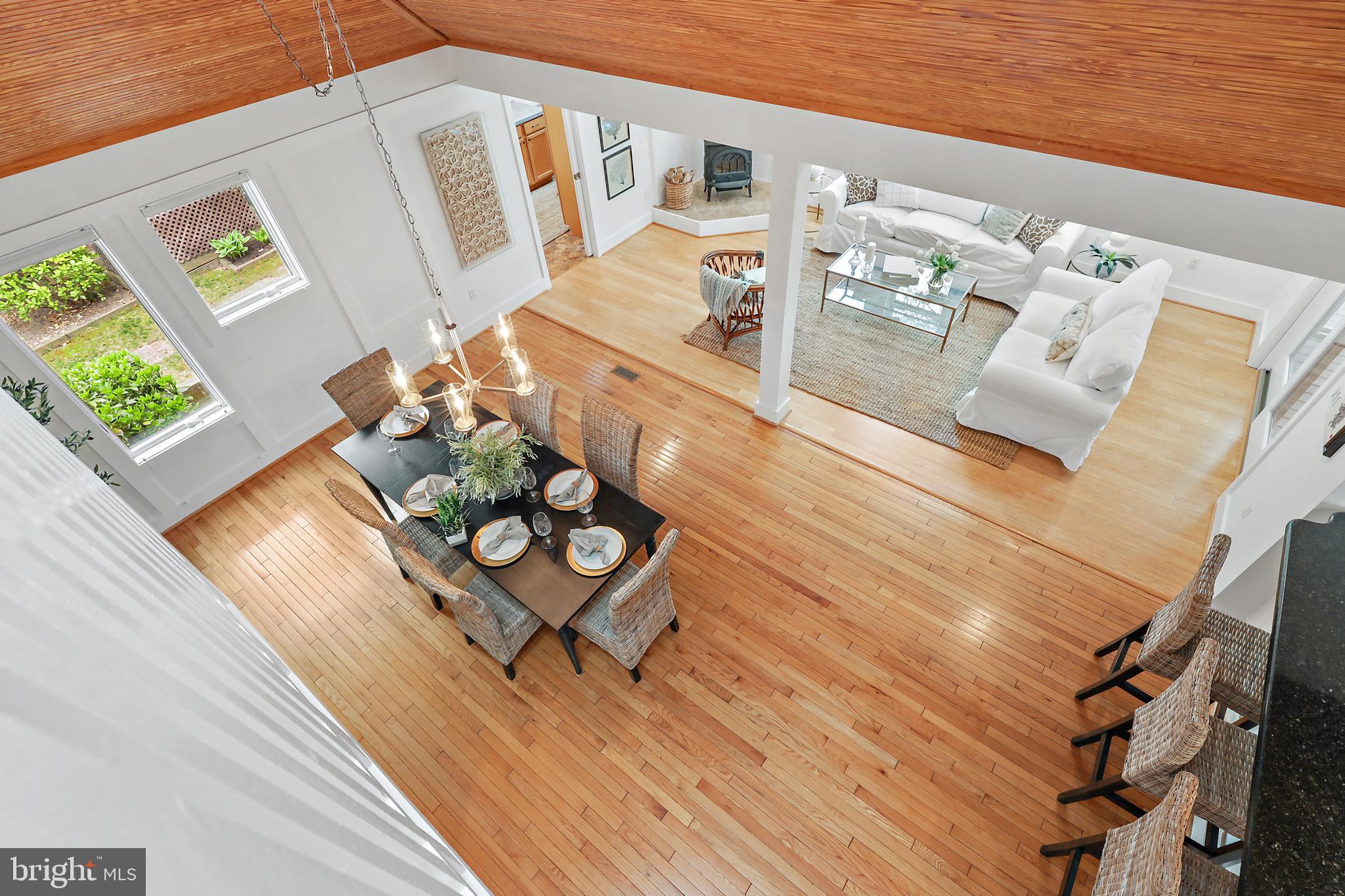 720 N RIVERSIDE DRIVE