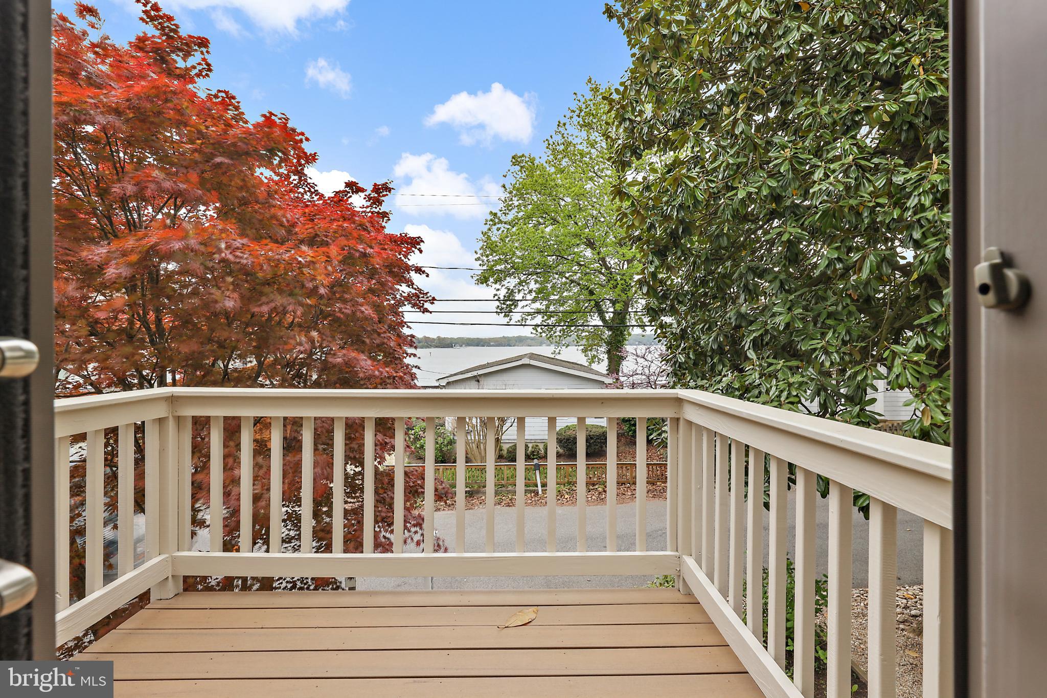 720 N RIVERSIDE DRIVE