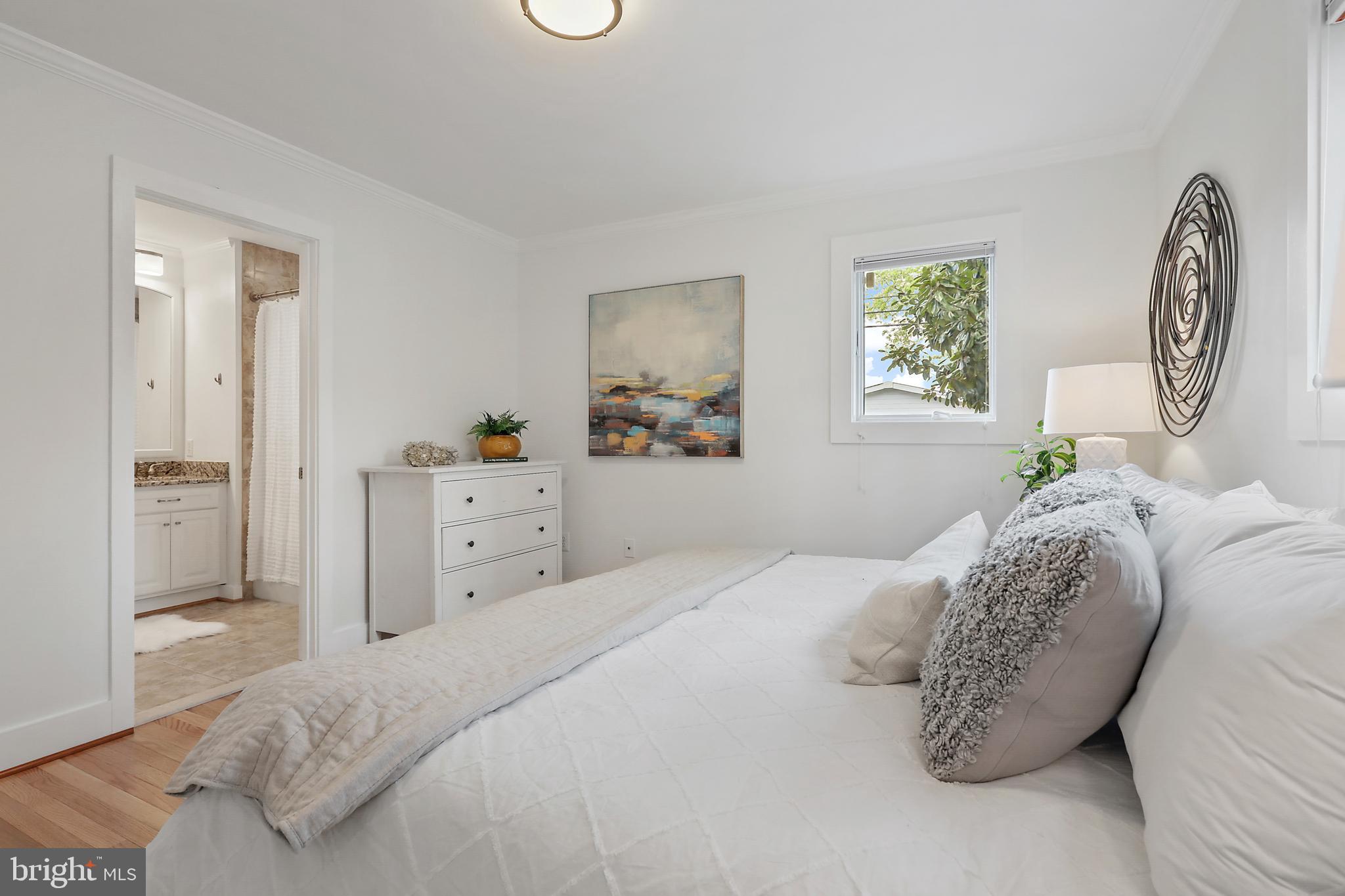 720 N RIVERSIDE DRIVE