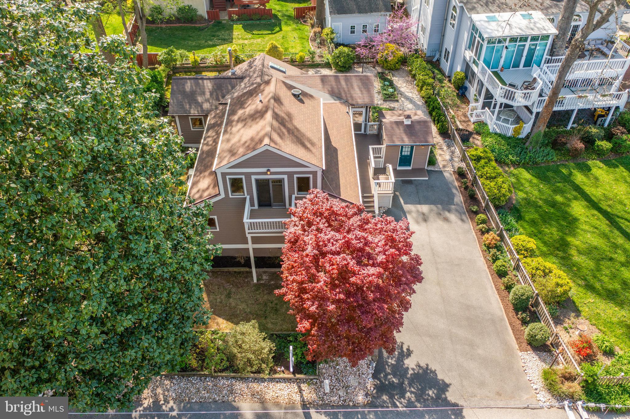 720 N RIVERSIDE DRIVE