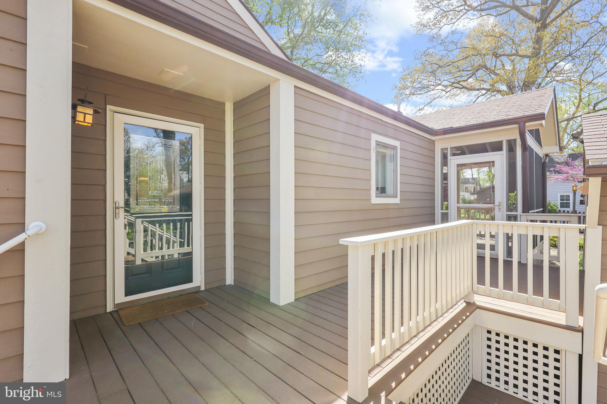 720 N RIVERSIDE DRIVE