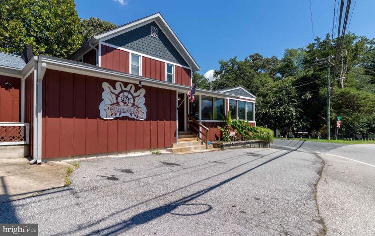 720 N RIVERSIDE DRIVE