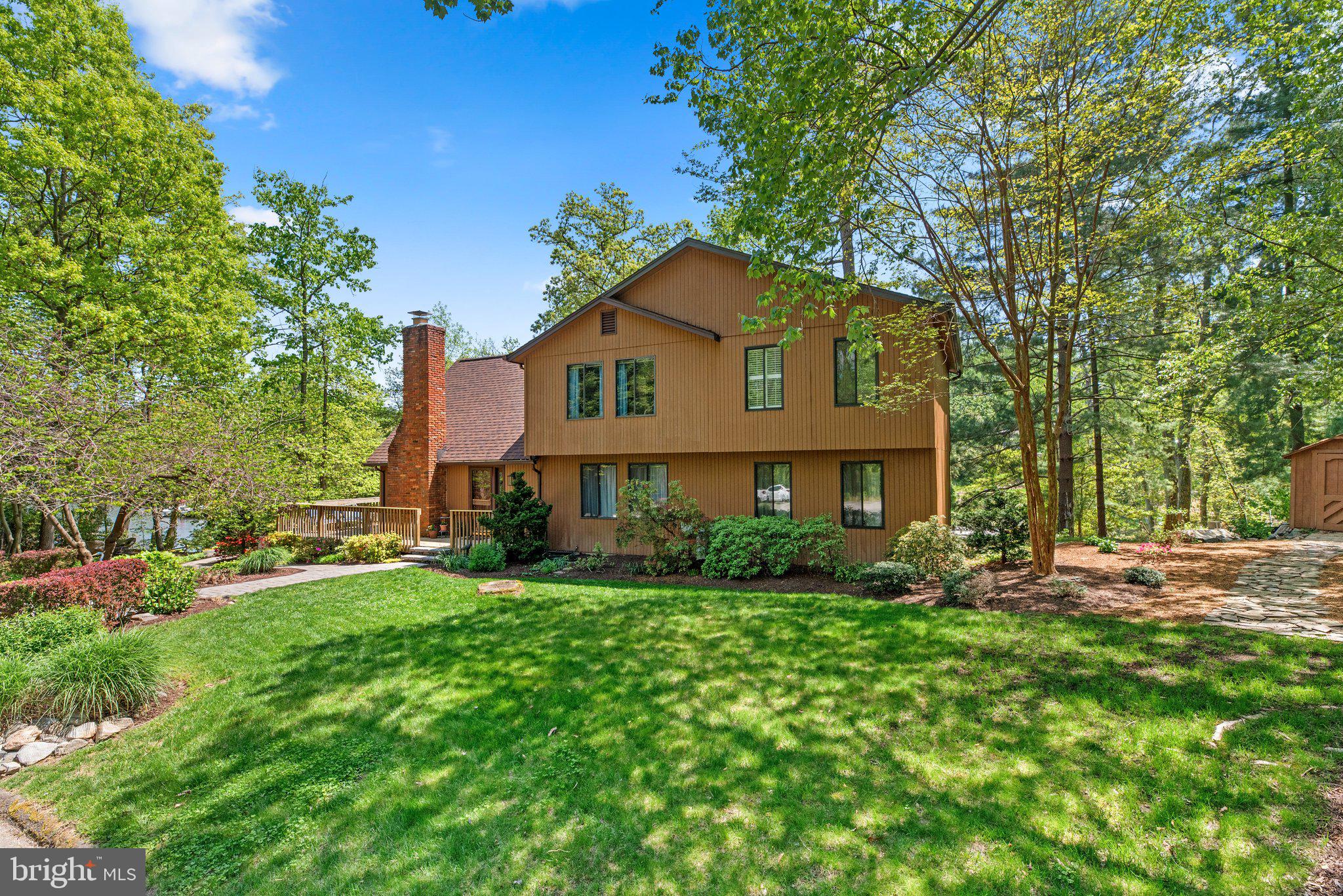 865 BUCKINGHAM COVE ROAD