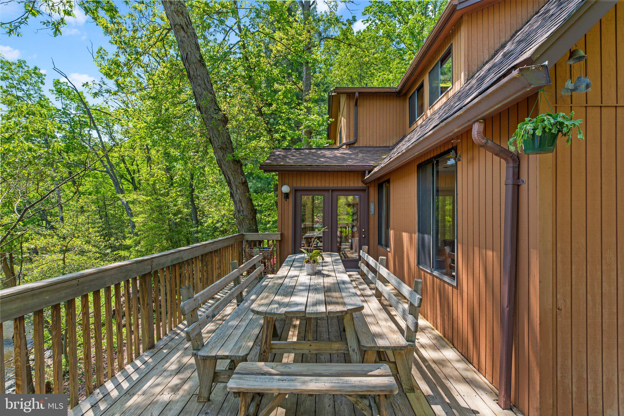 865 BUCKINGHAM COVE ROAD