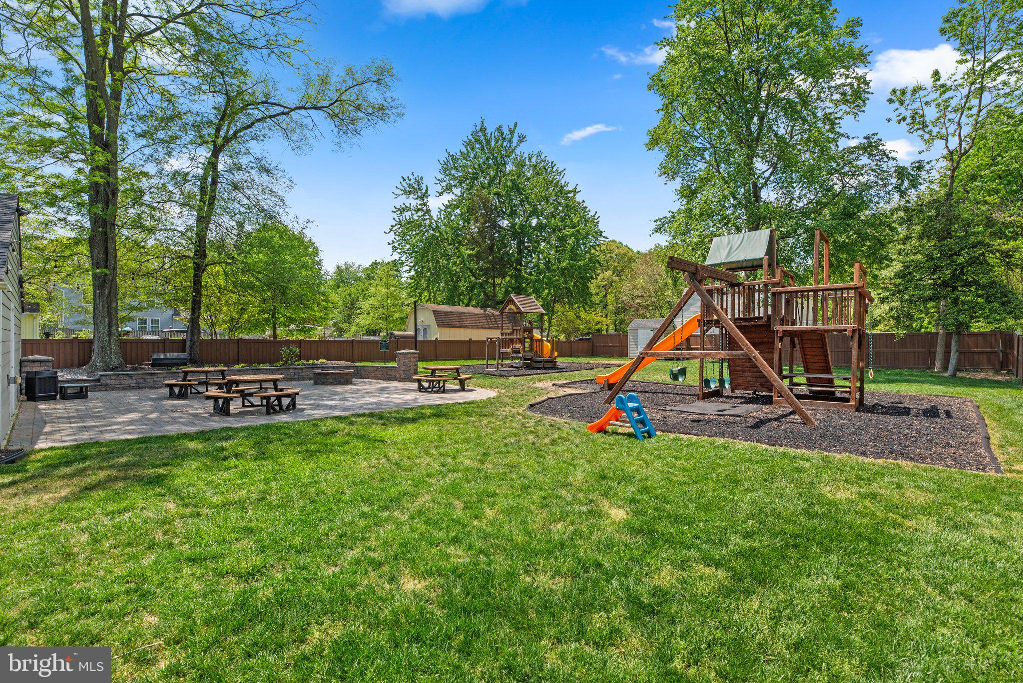 865 BUCKINGHAM COVE ROAD