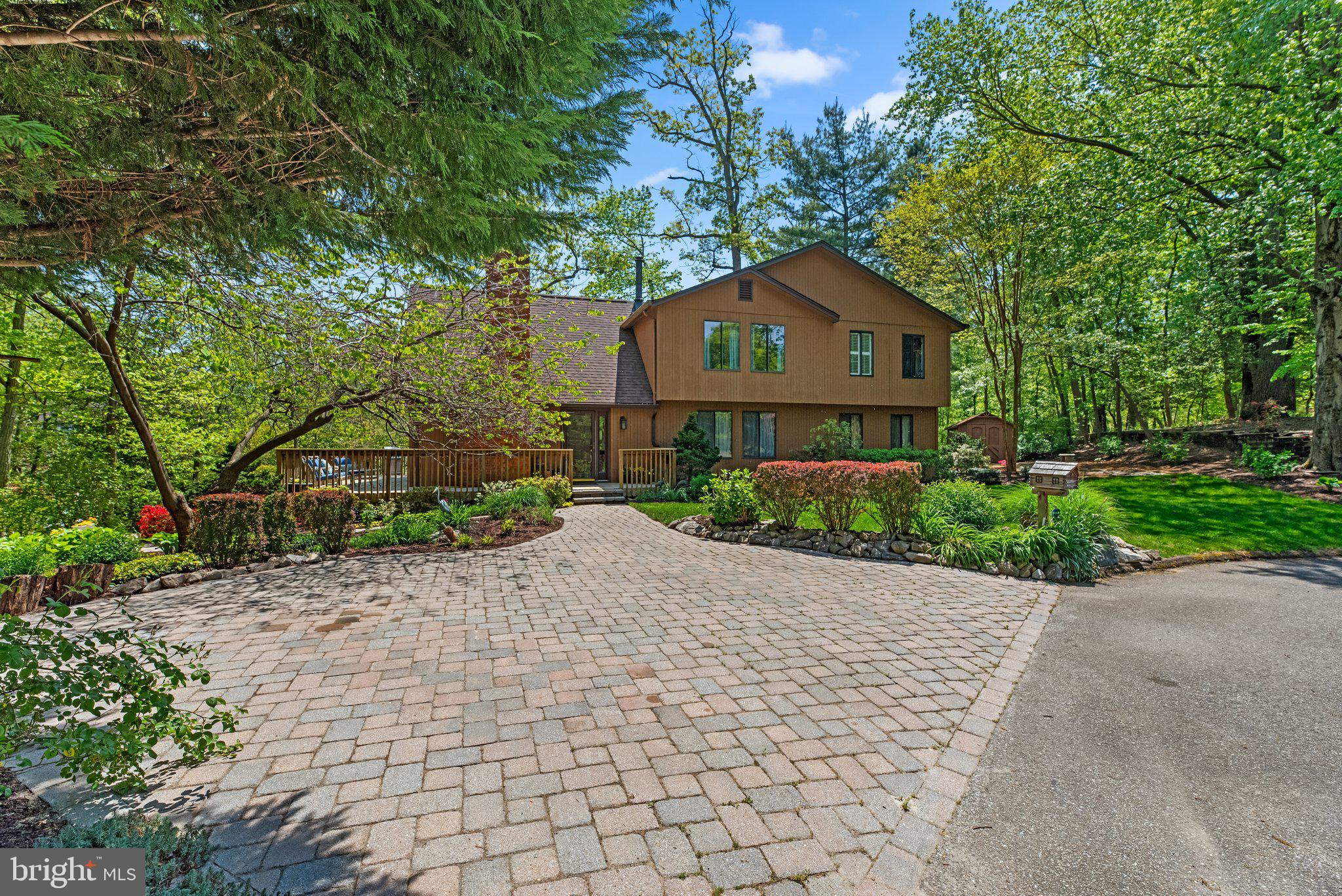 865 BUCKINGHAM COVE ROAD
