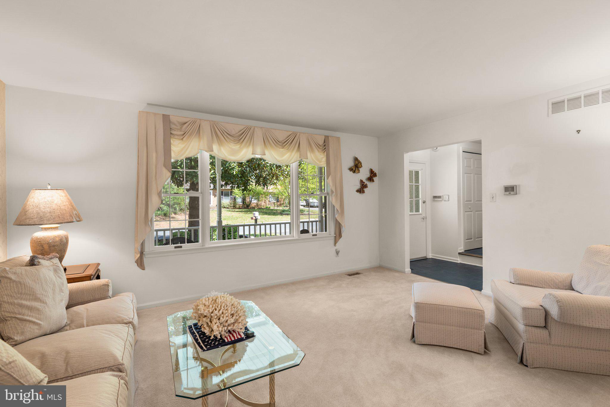 866 TWIN HARBOR DRIVE