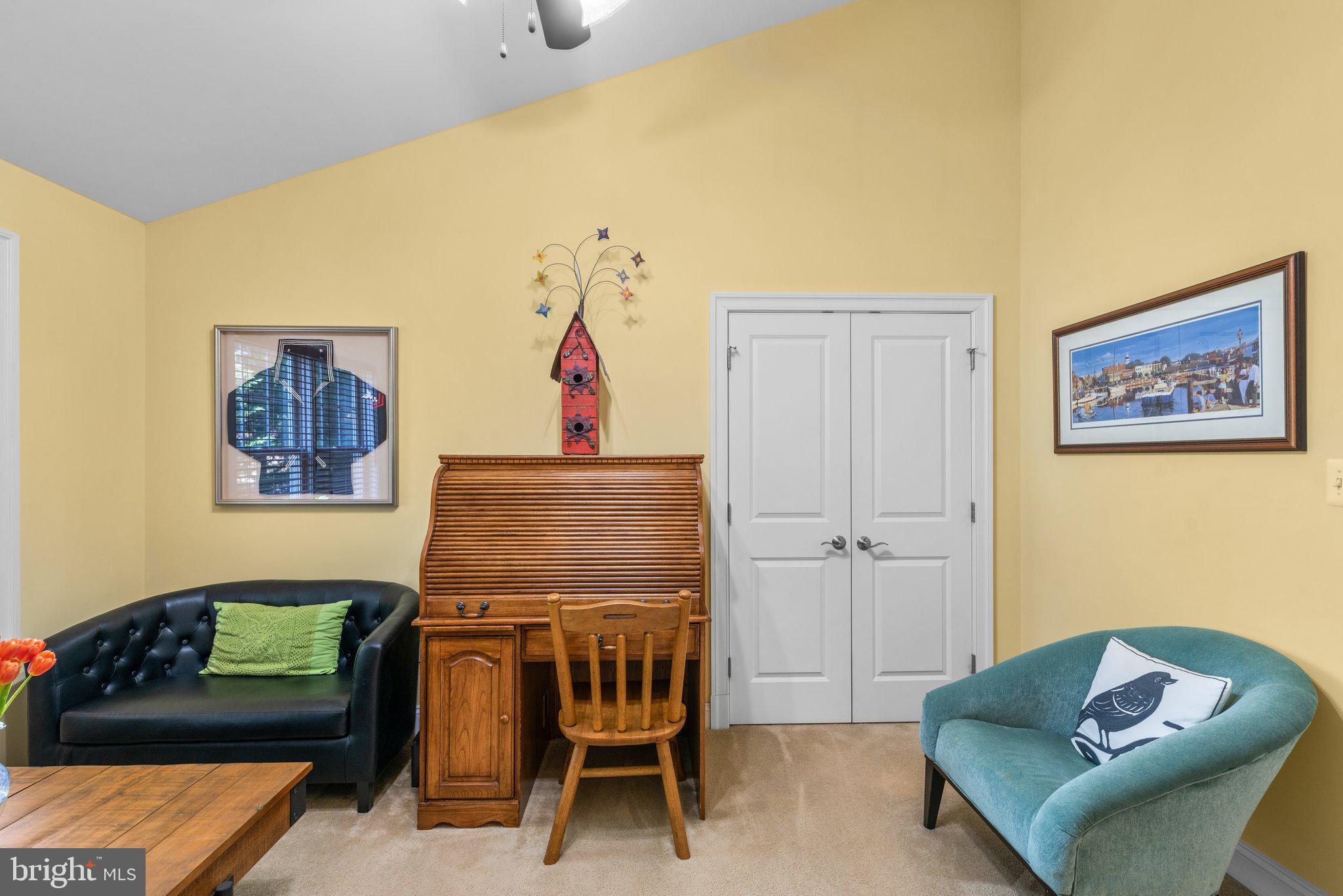 478 LAKESIDE DRIVE