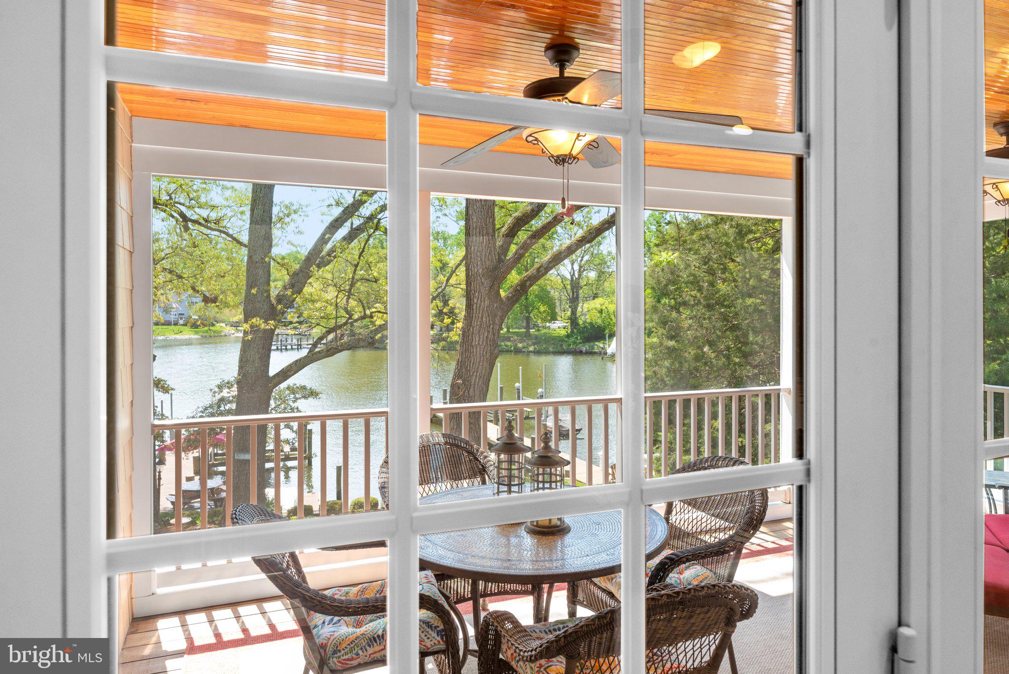 478 LAKESIDE DRIVE