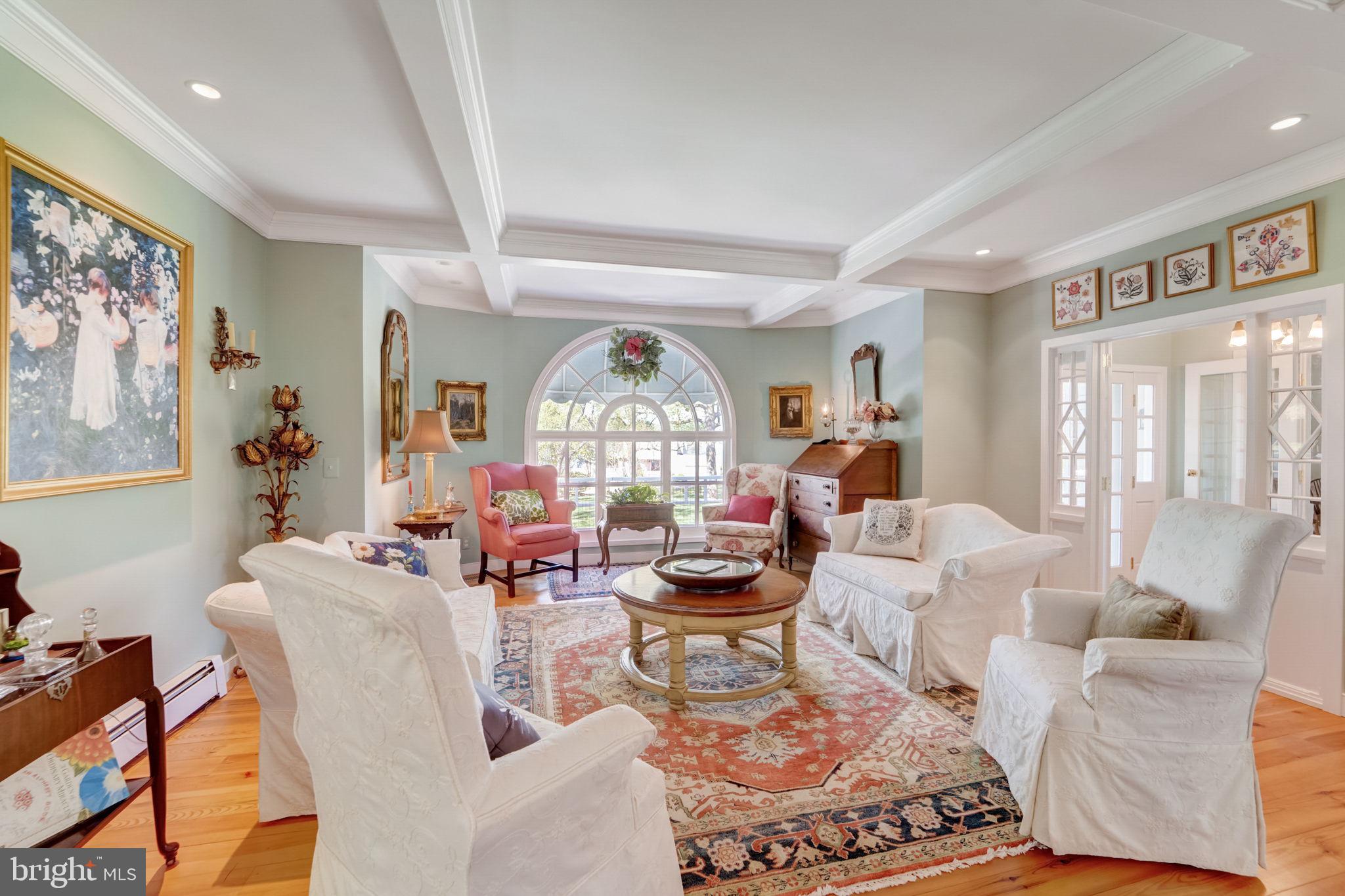 298 JOYCE LANE W